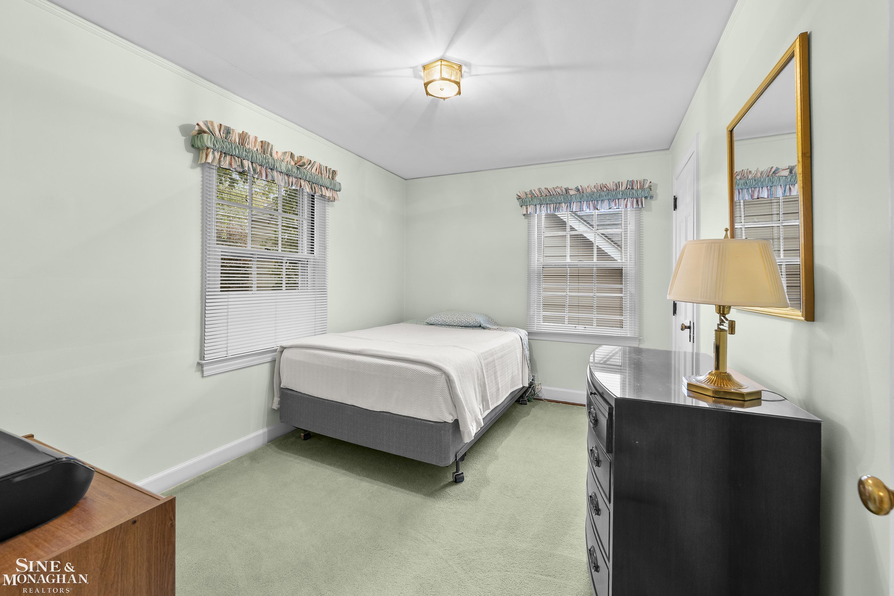 876 Washington Road, Grosse Pointe