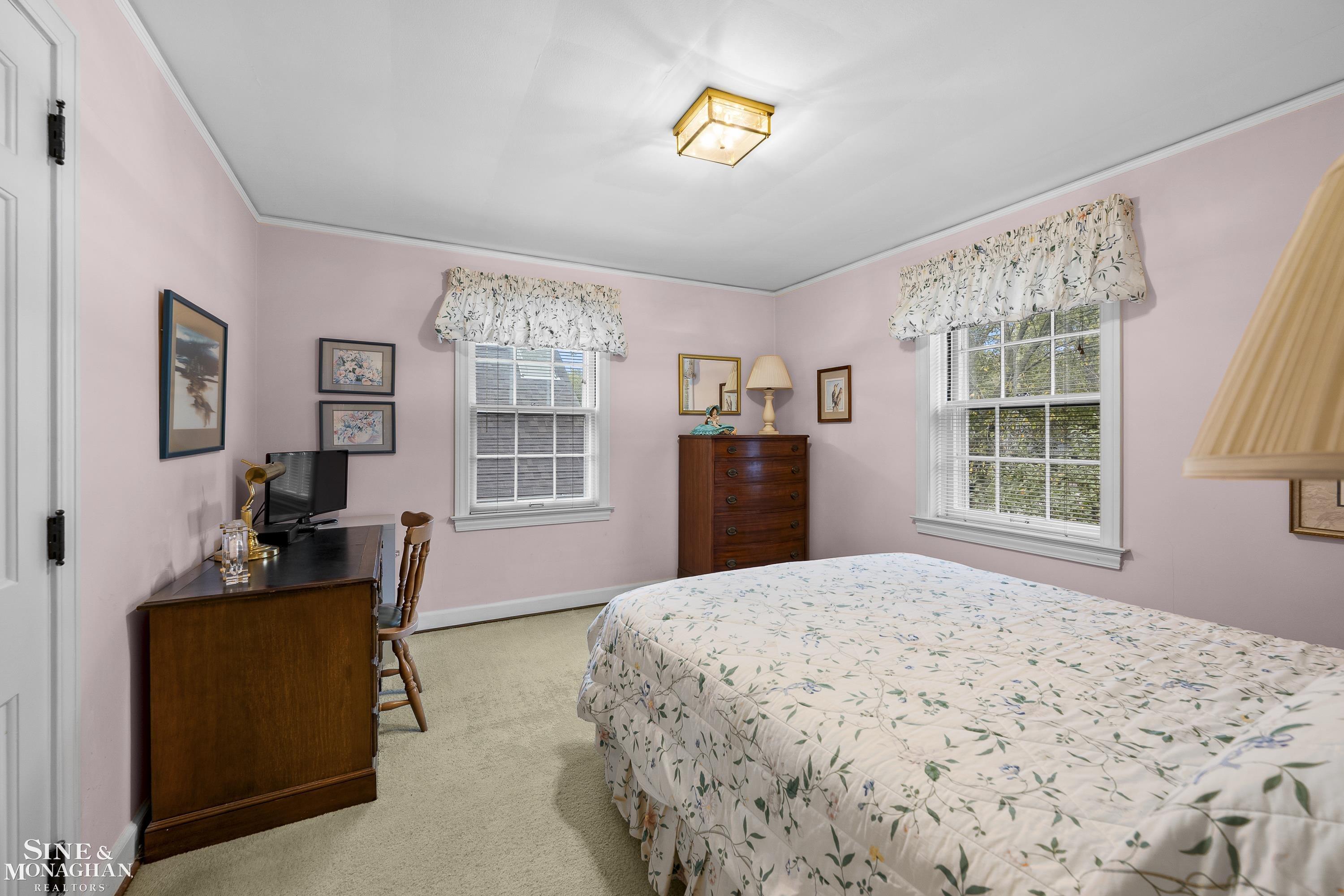 876 Washington Road, Grosse Pointe