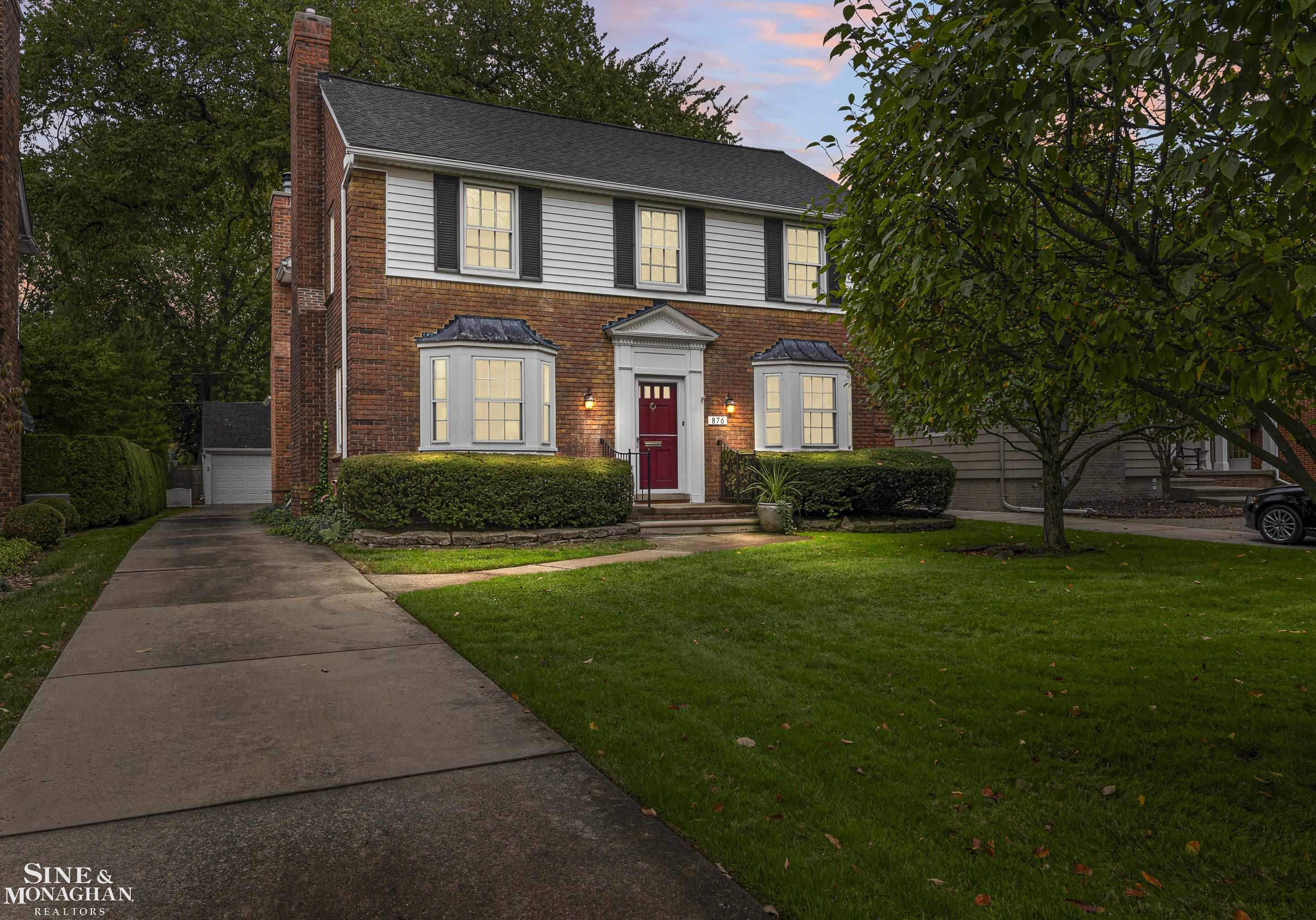 876 Washington Road, Grosse Pointe