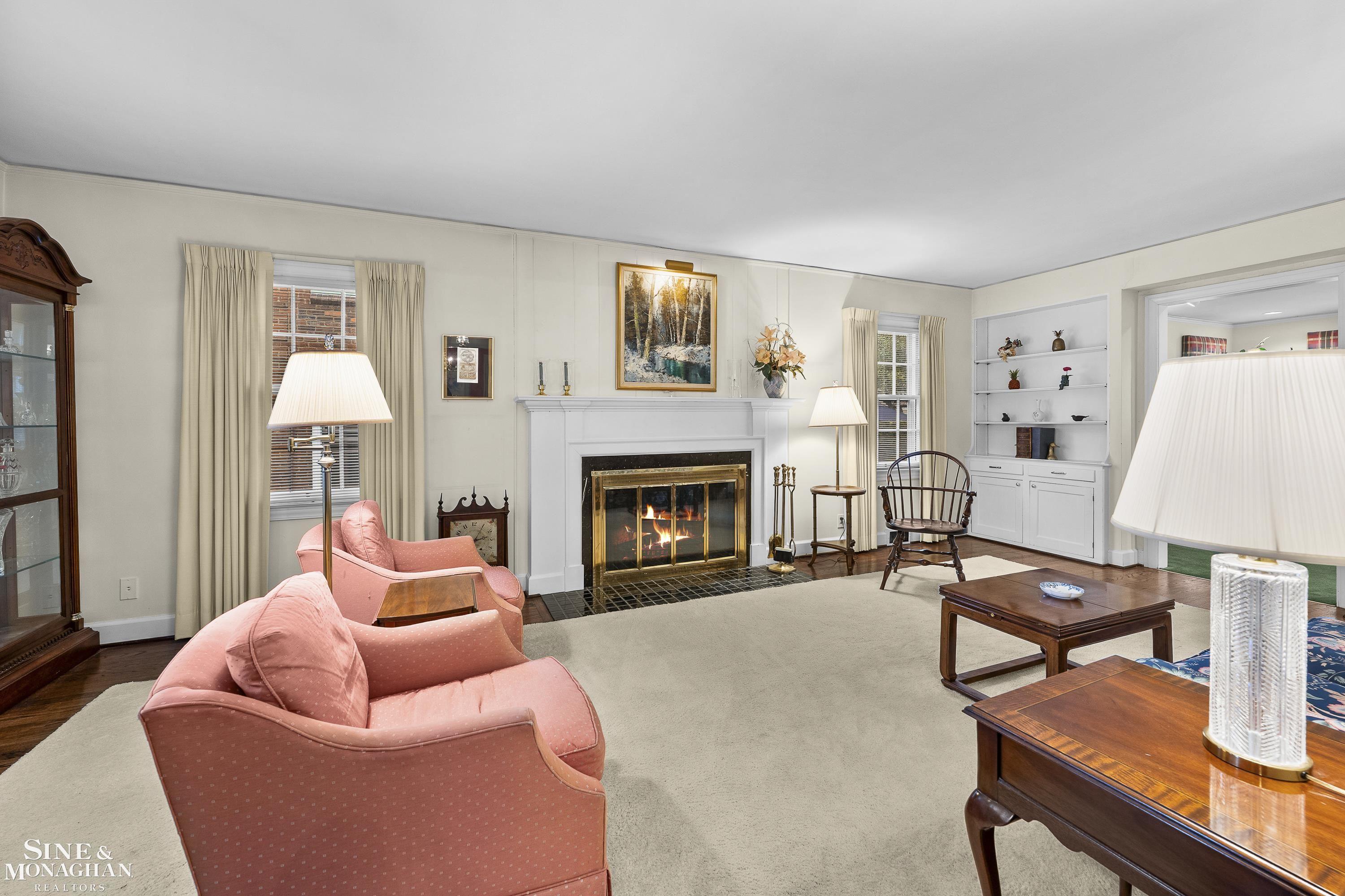 876 Washington Road, Grosse Pointe