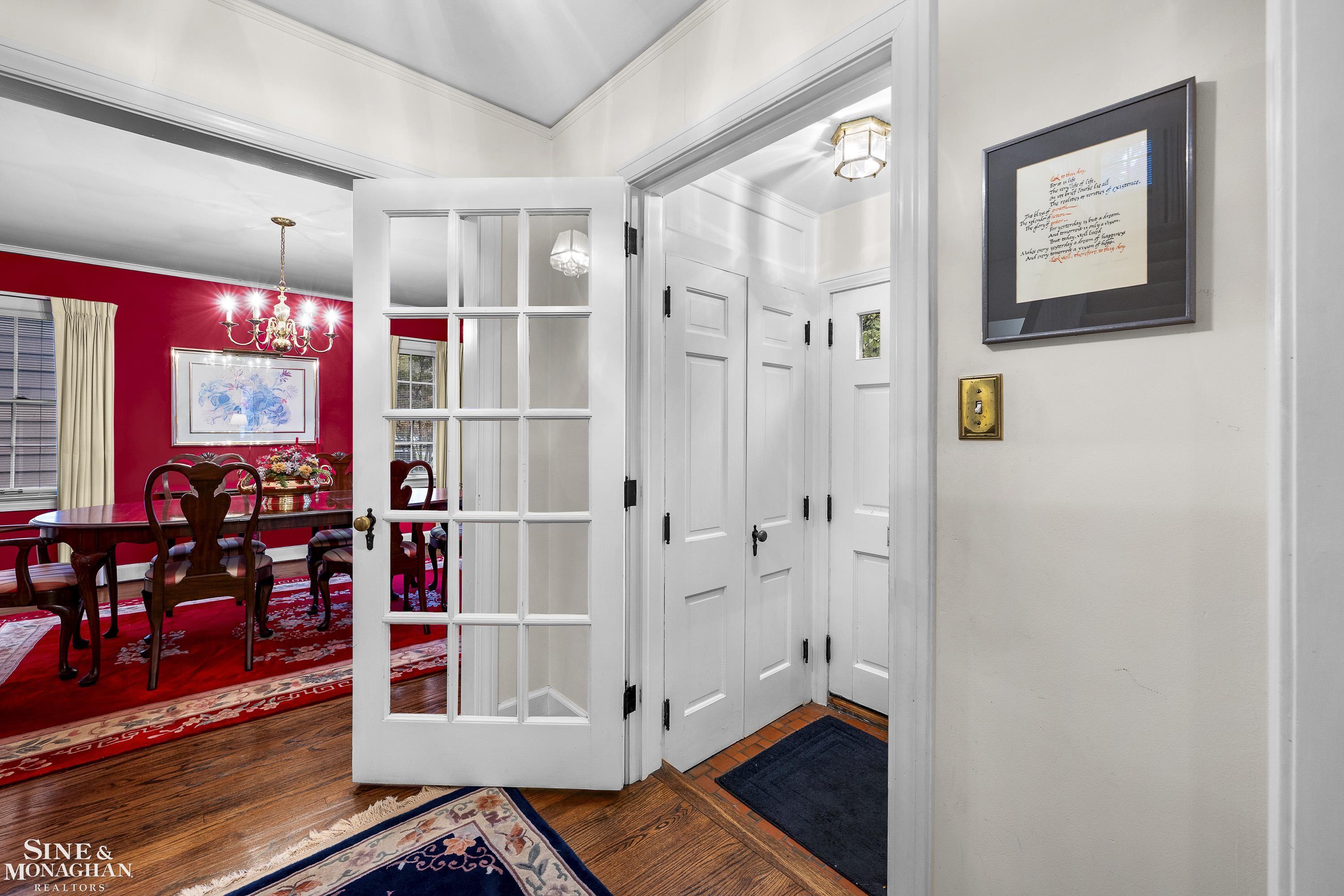 876 Washington Road, Grosse Pointe