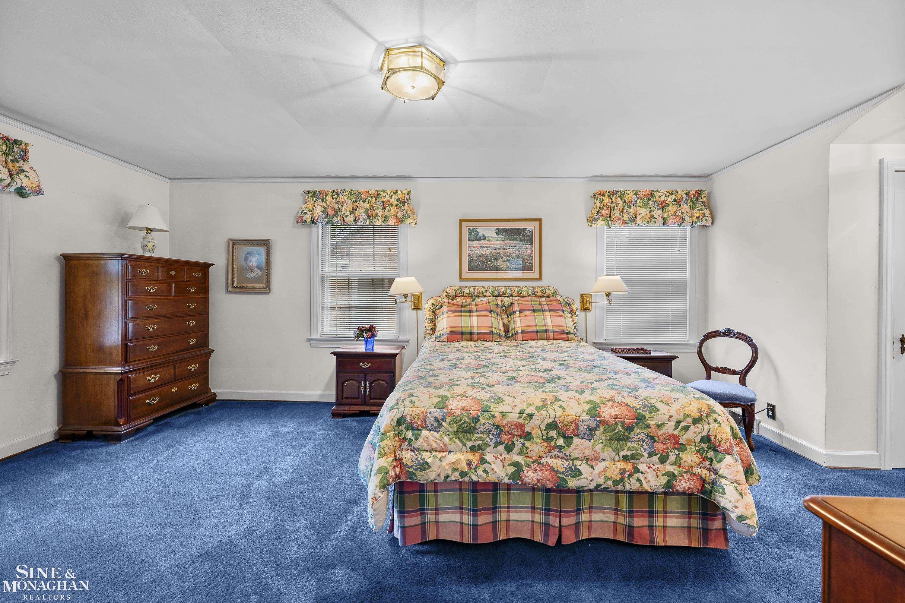 876 Washington Road, Grosse Pointe