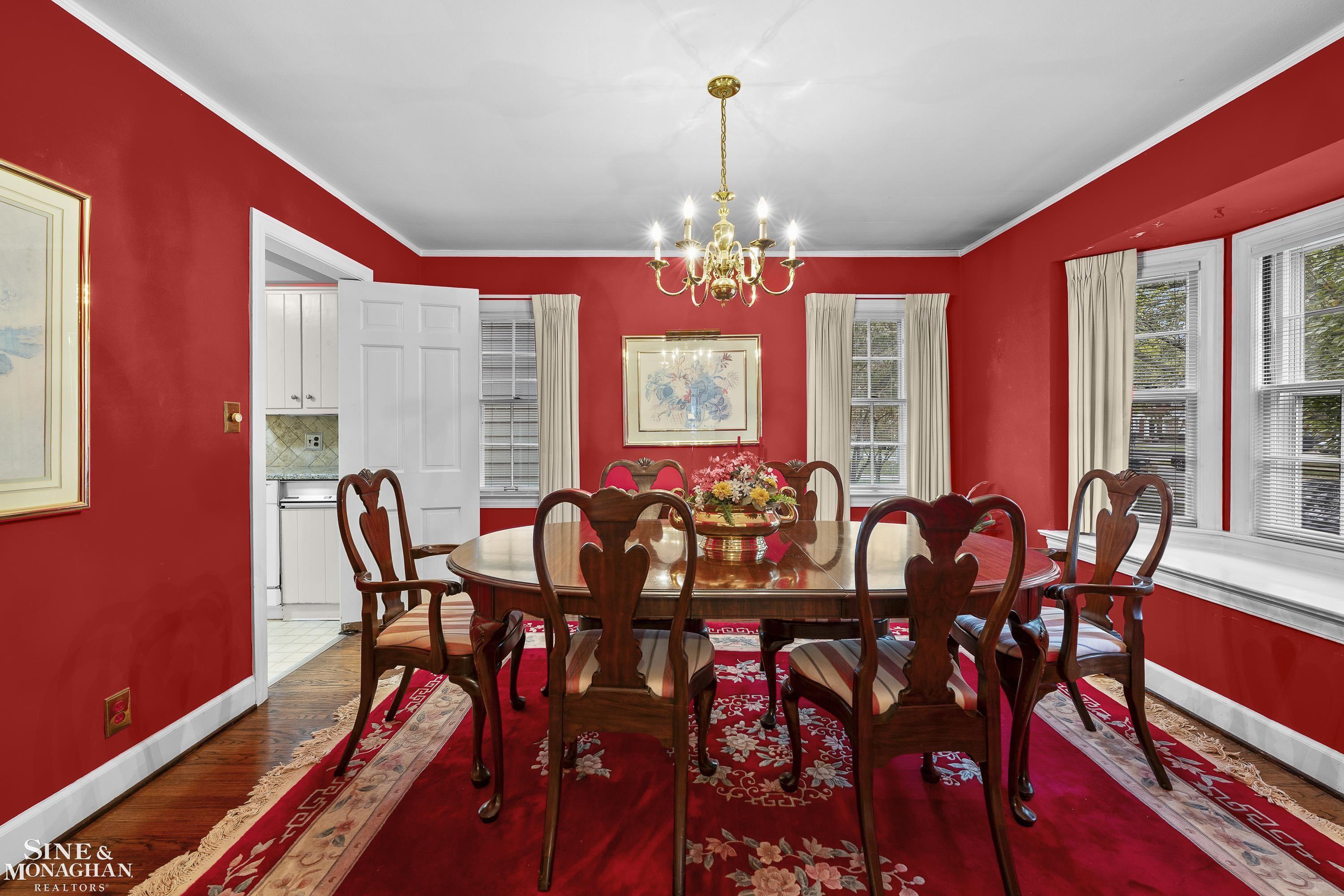 876 Washington Road, Grosse Pointe