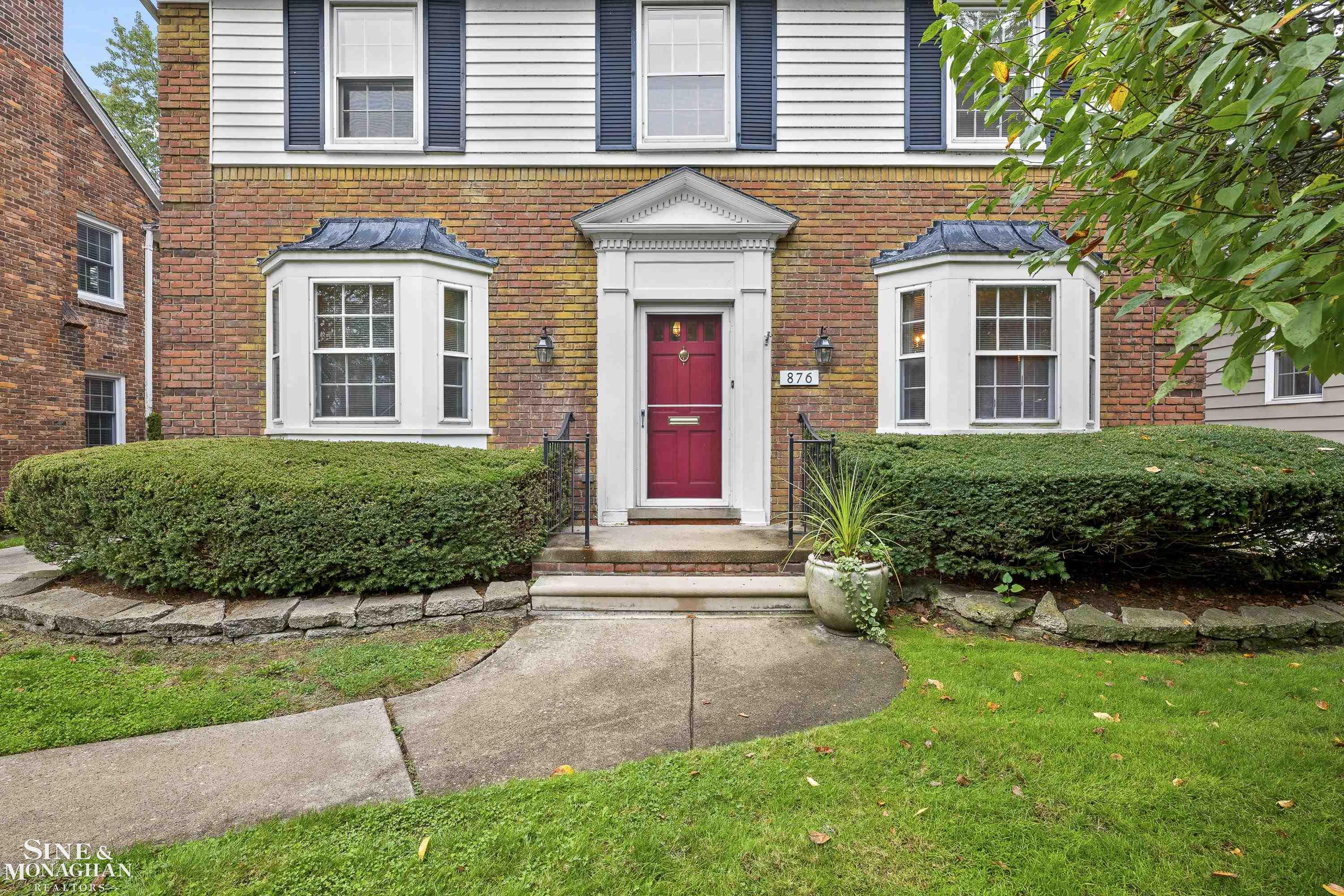 876 Washington Road, Grosse Pointe