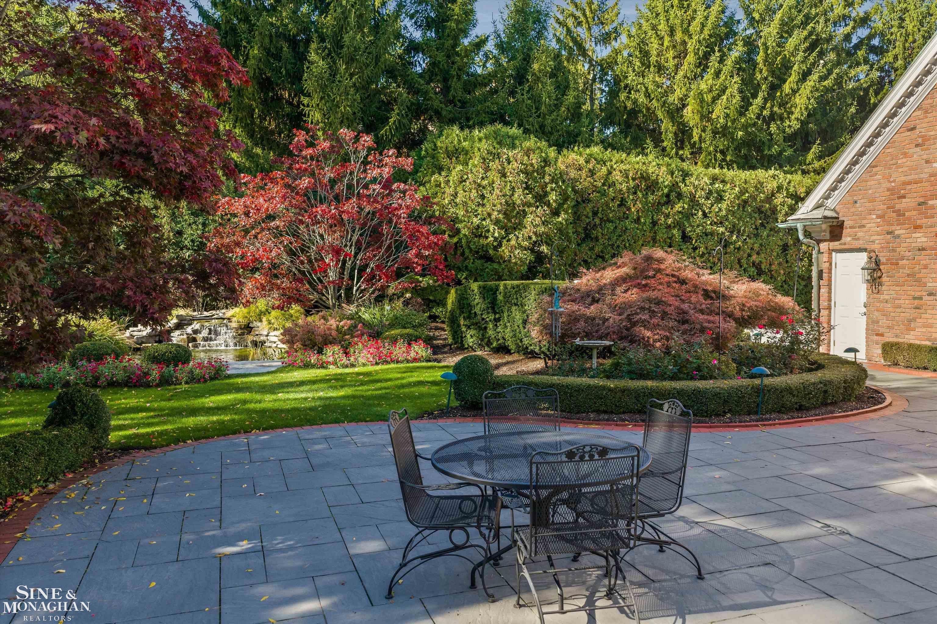 355 Martell Drive, Bloomfield Hills