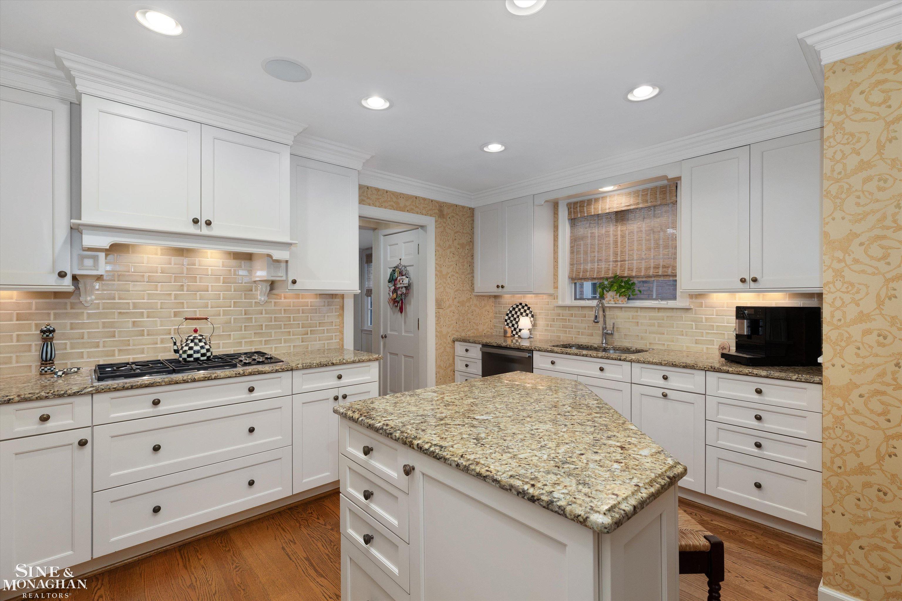 218 Merriweather Road