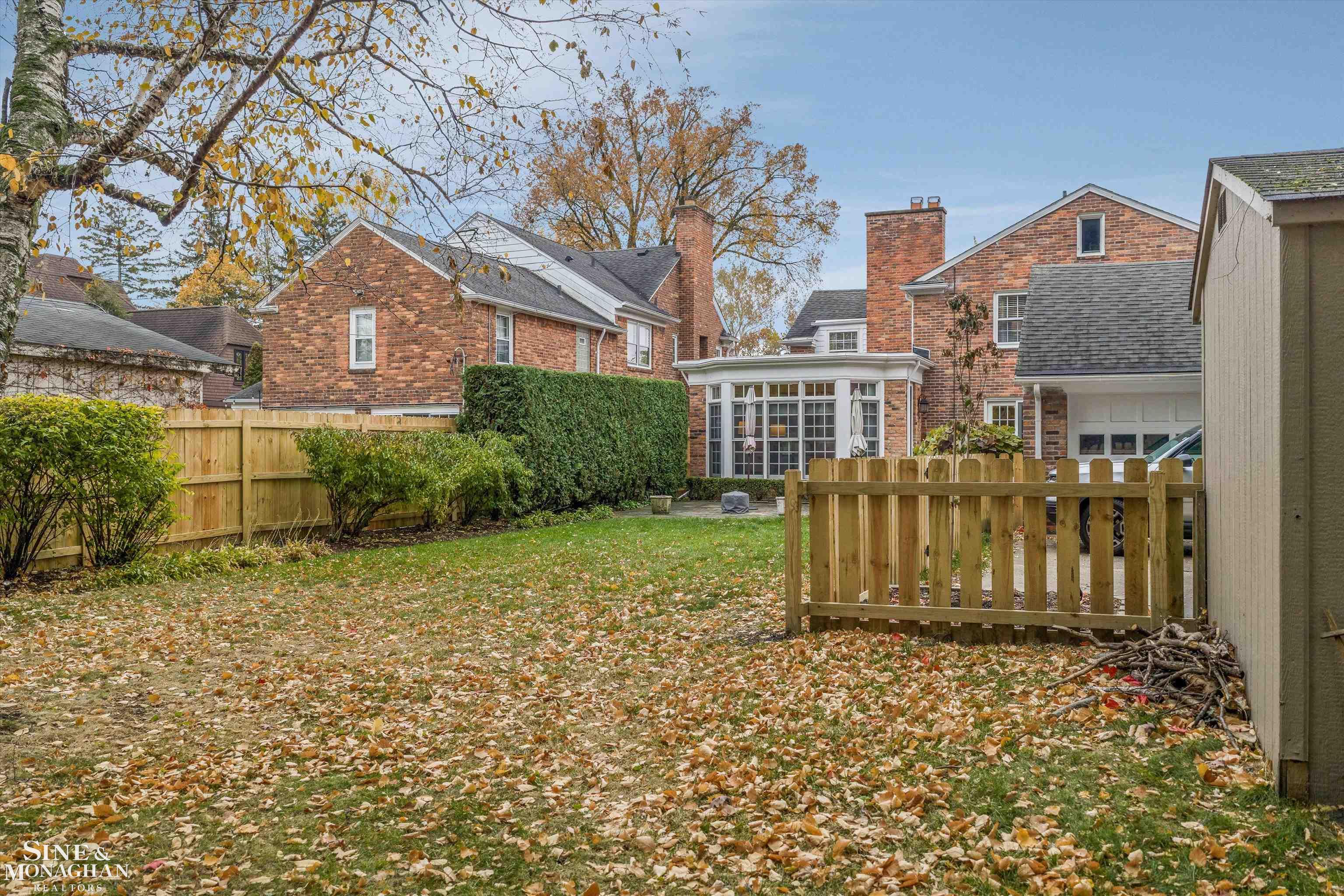 218 Merriweather Road