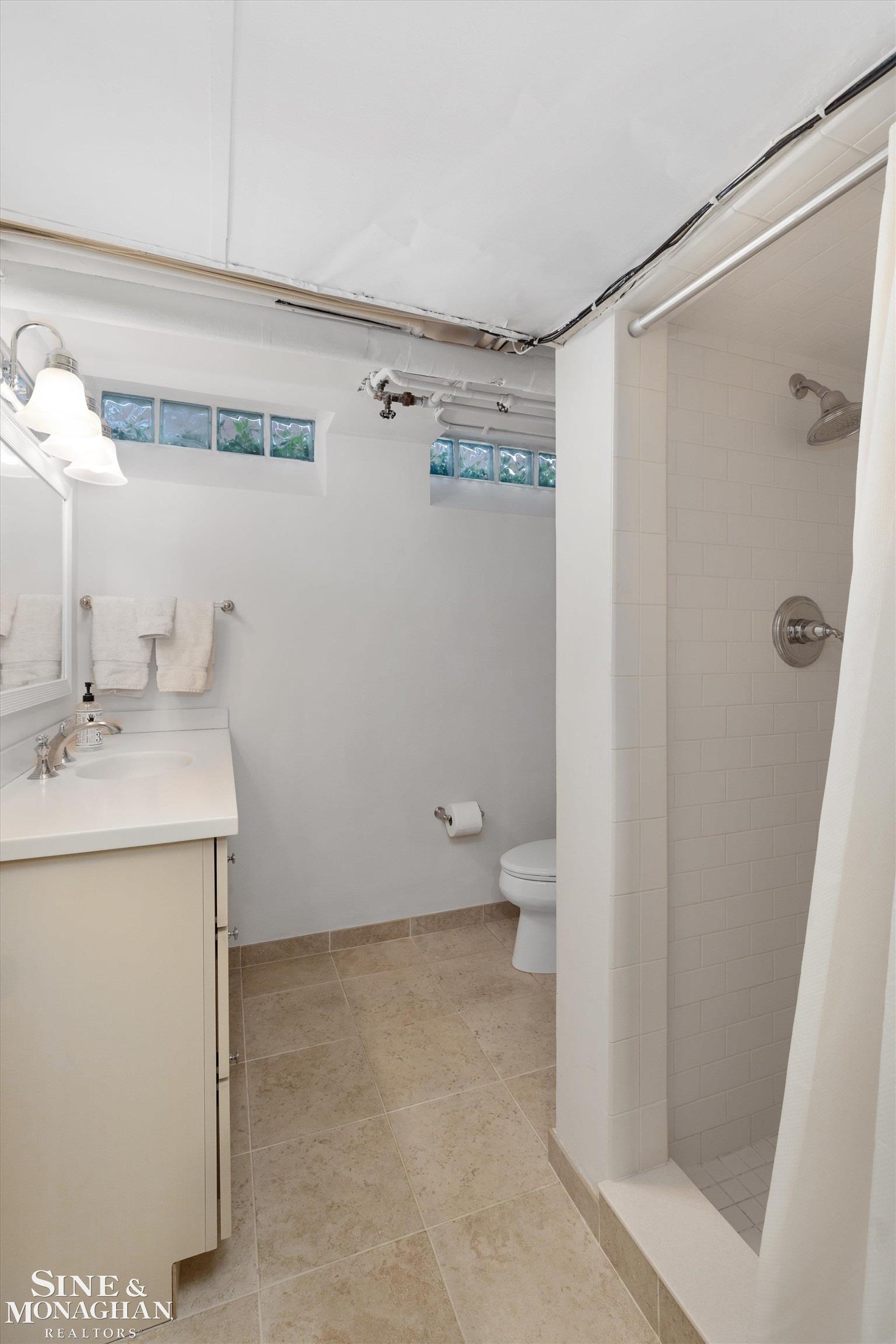 218 Merriweather Road