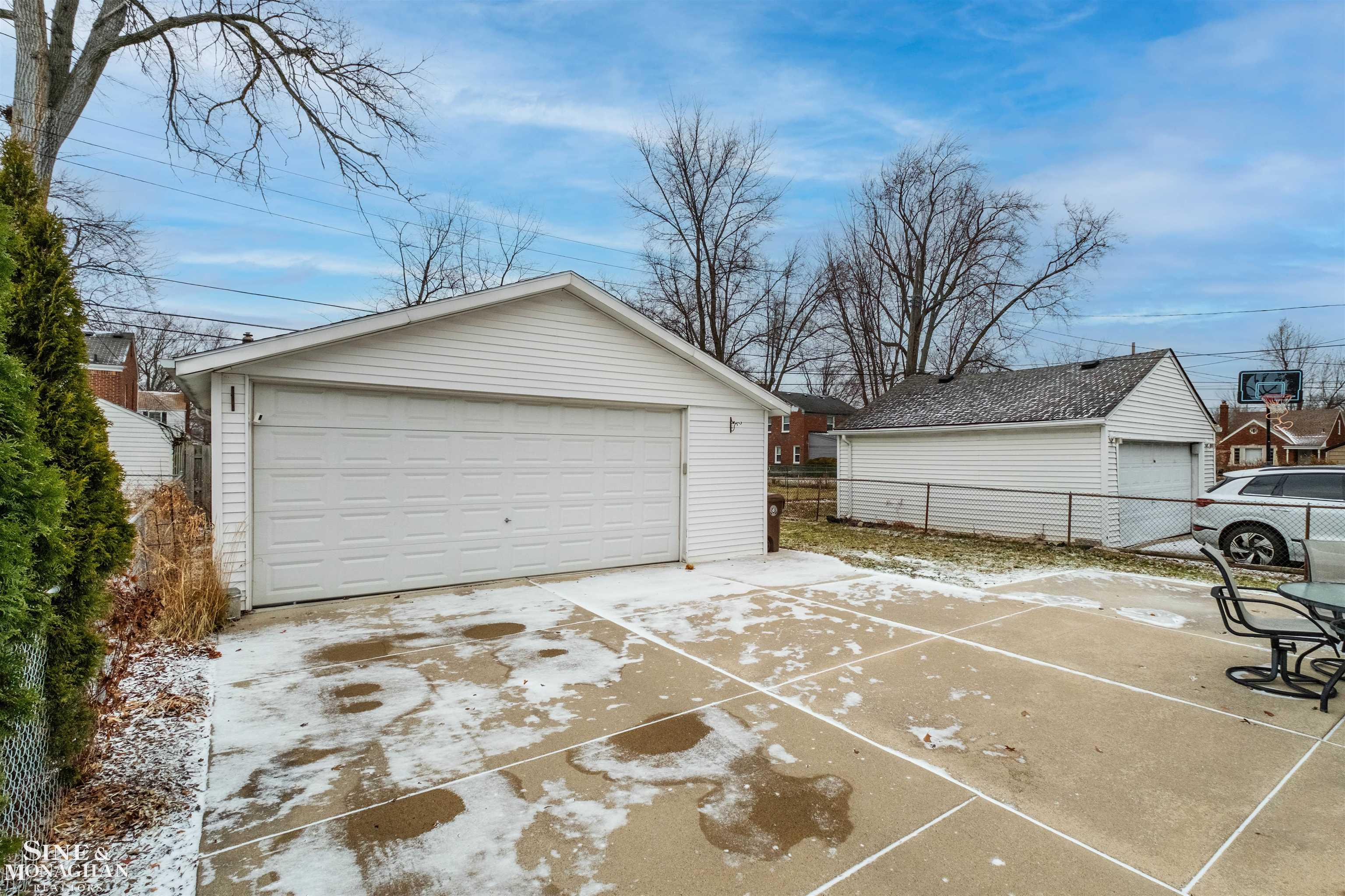 19277 Raymond Street