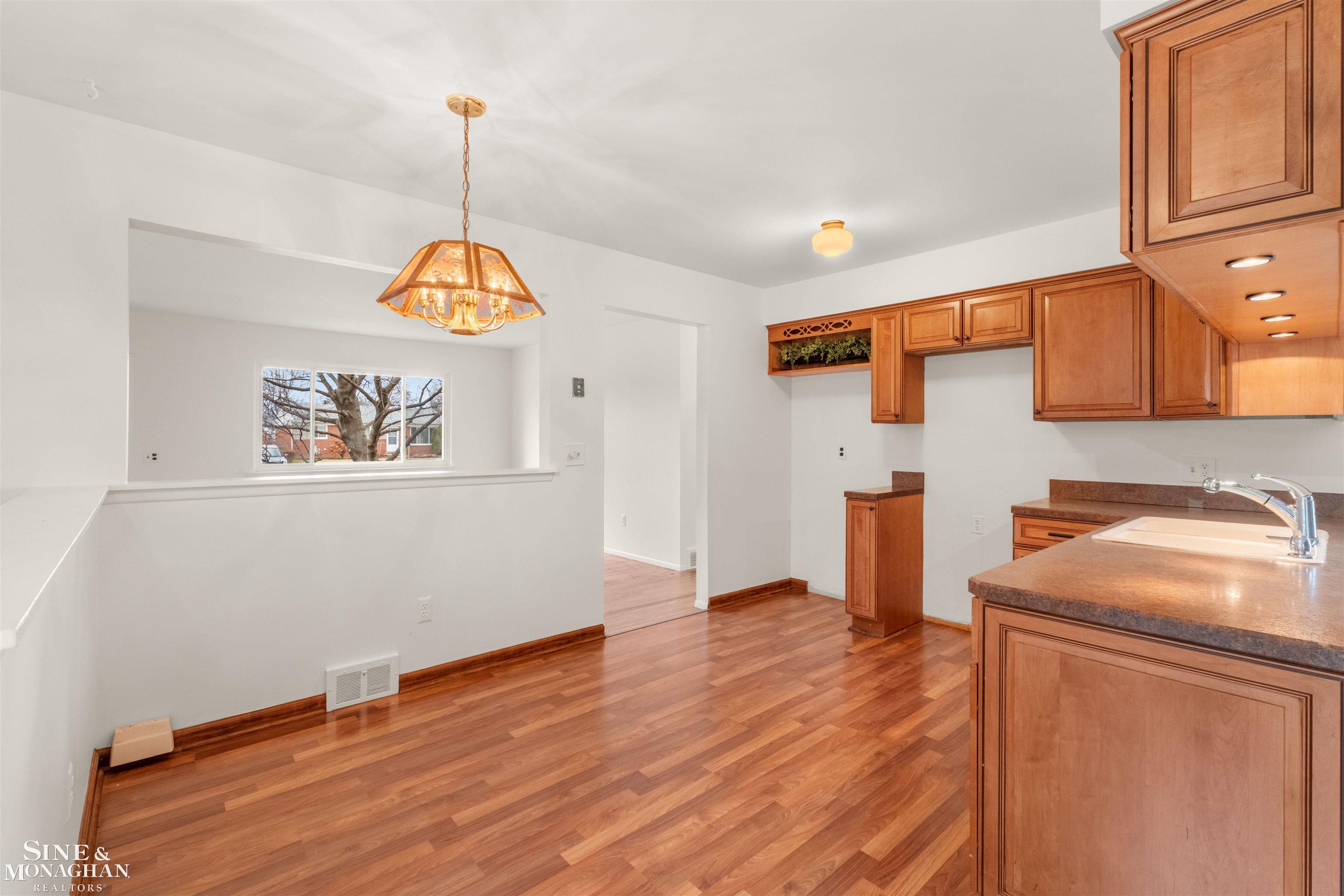 34138 Beaconsfield Street