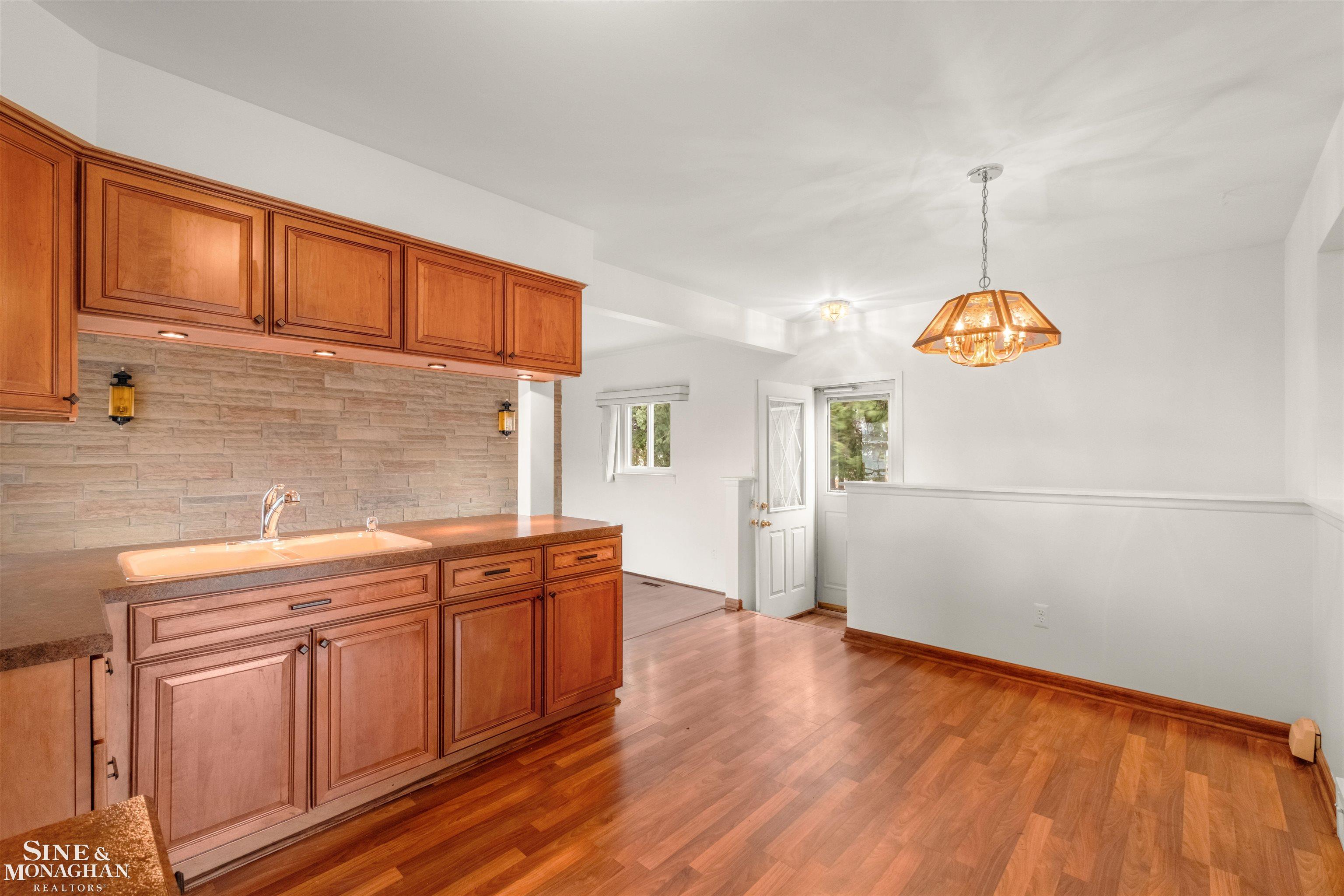 34138 Beaconsfield Street