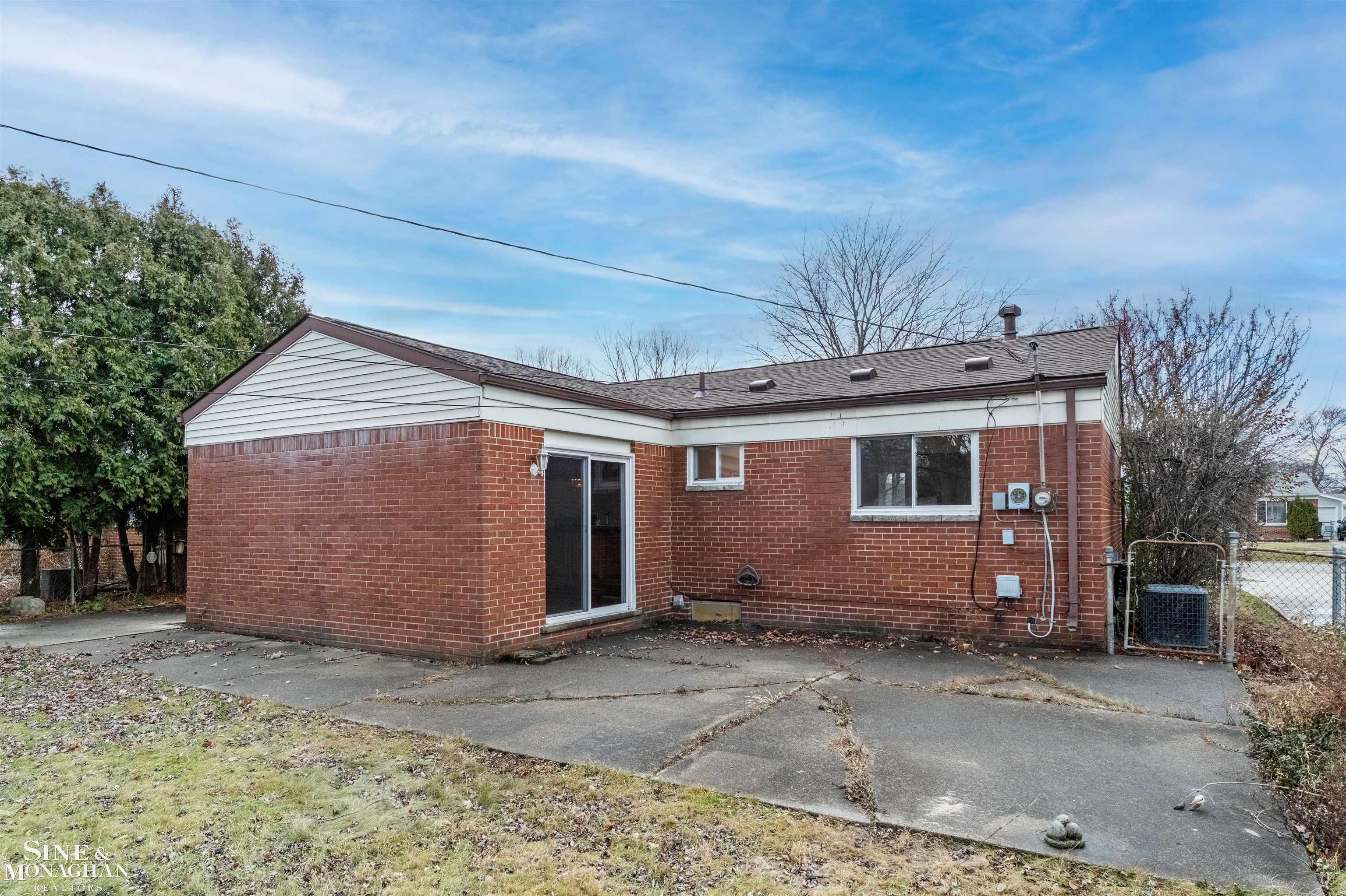 34138 Beaconsfield Street