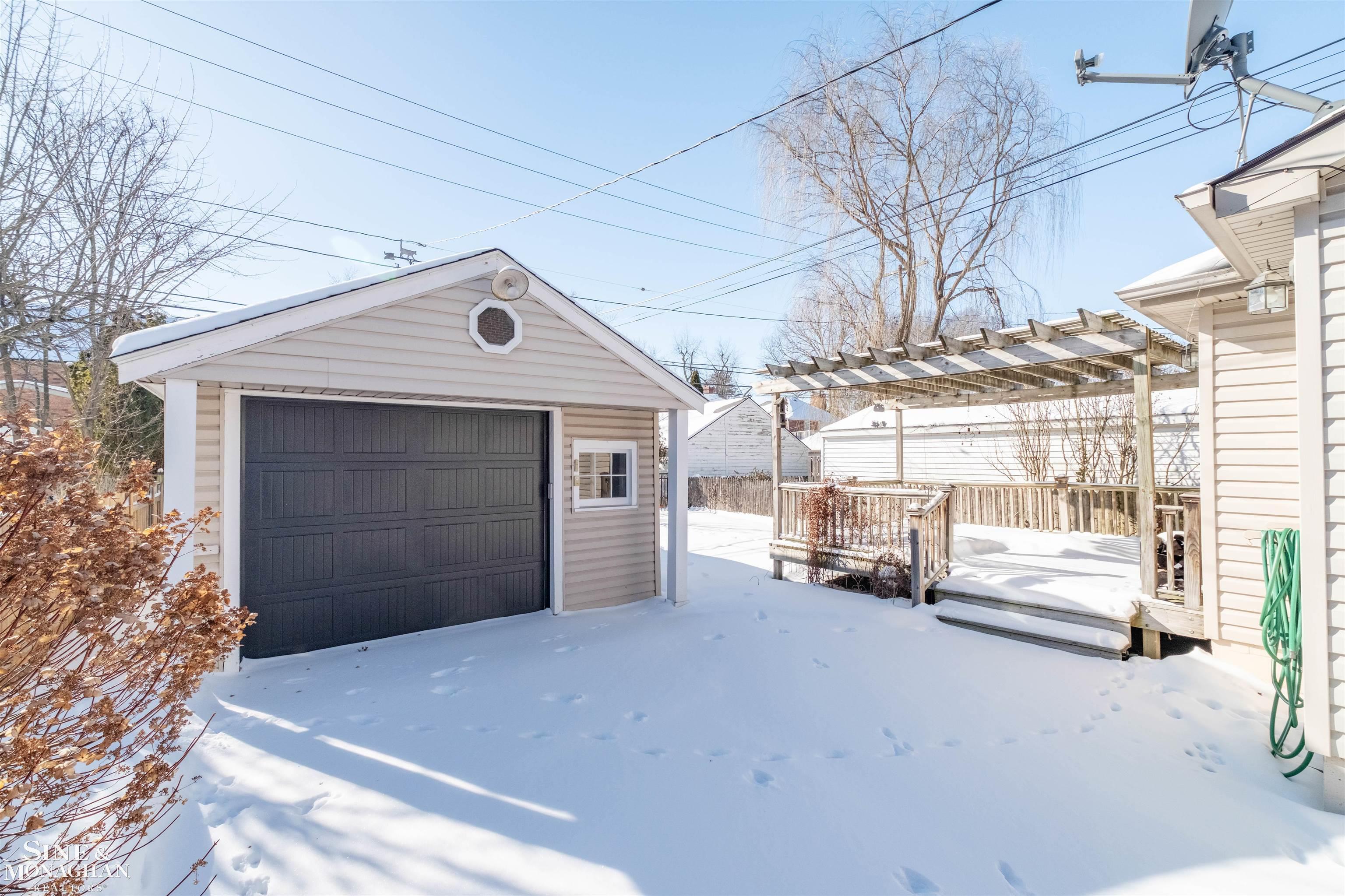 343 Mount Vernon Avenue