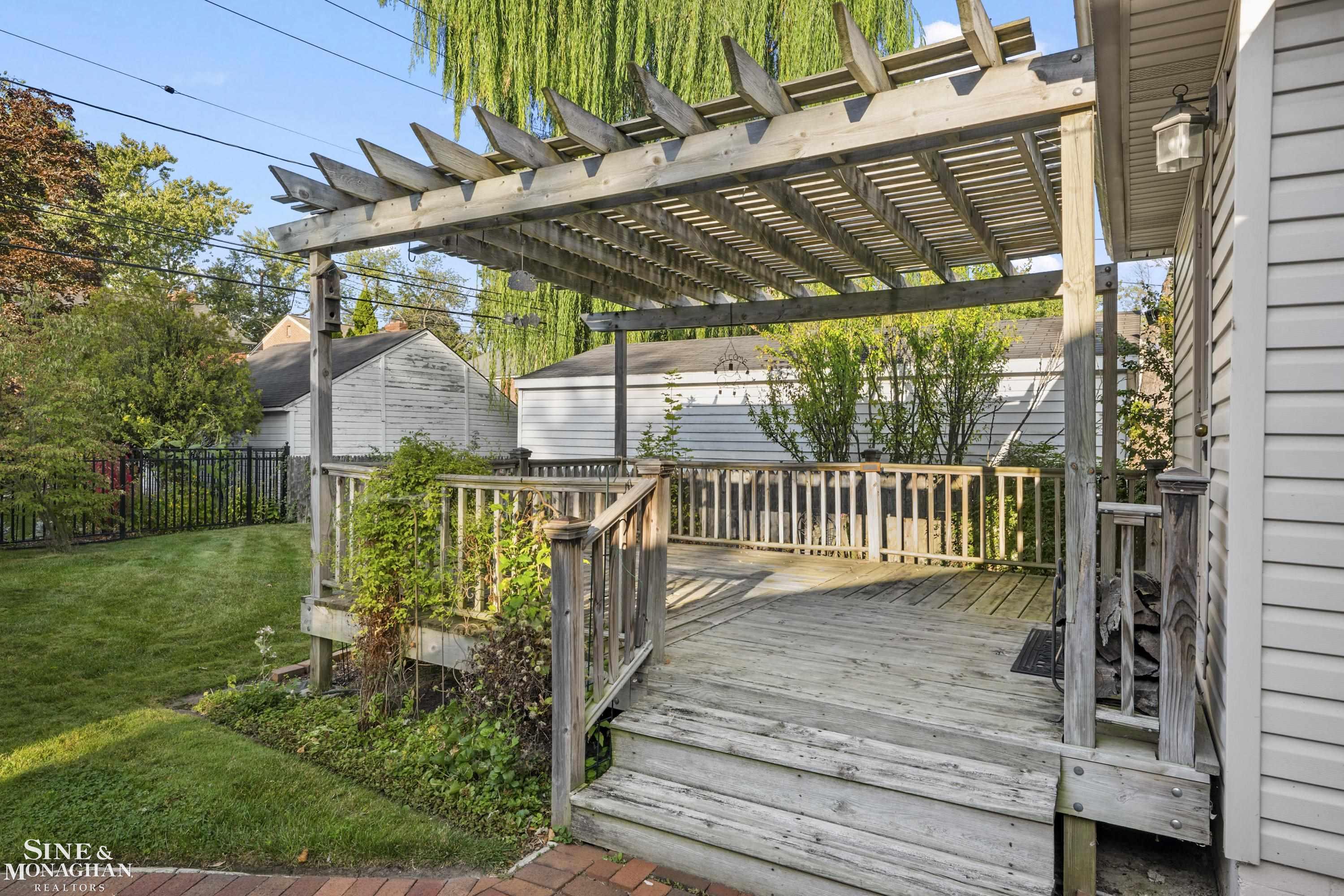 343 Mount Vernon Avenue