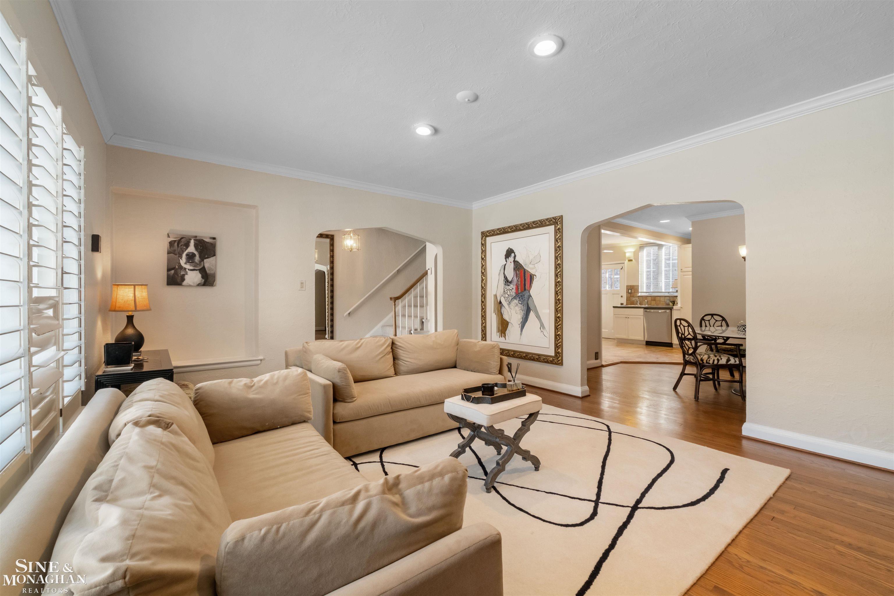 476 Saint Clair Avenue