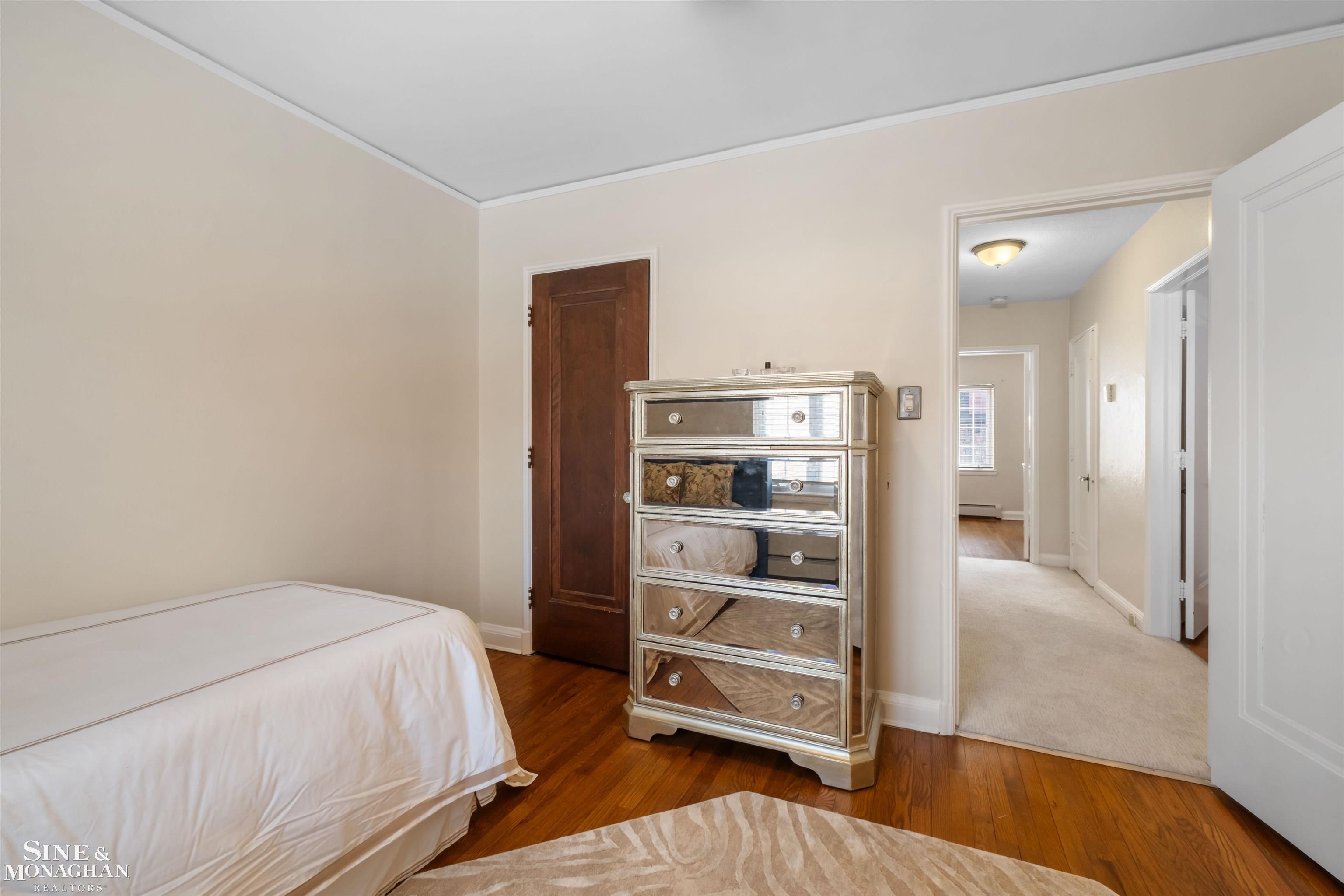 476 Saint Clair Avenue