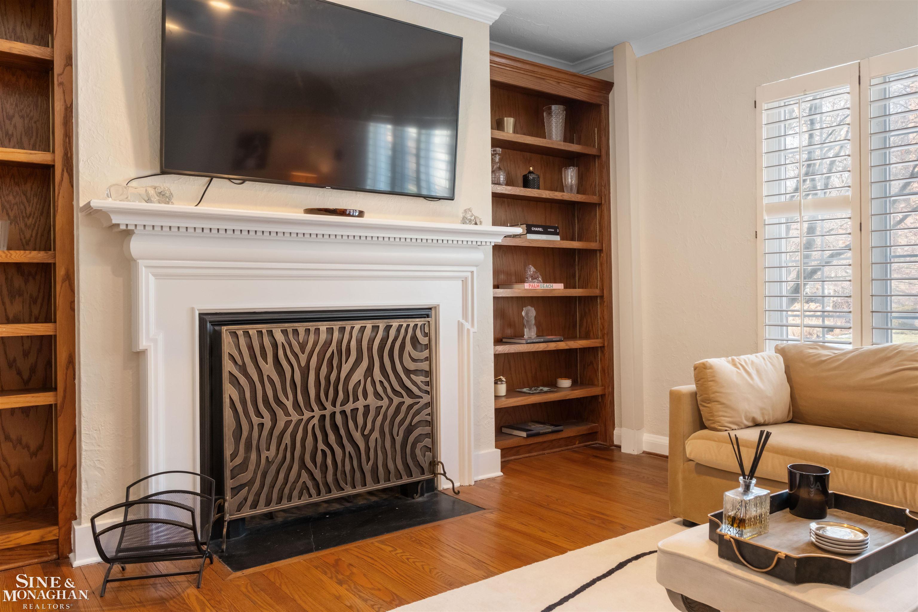 476 Saint Clair Avenue