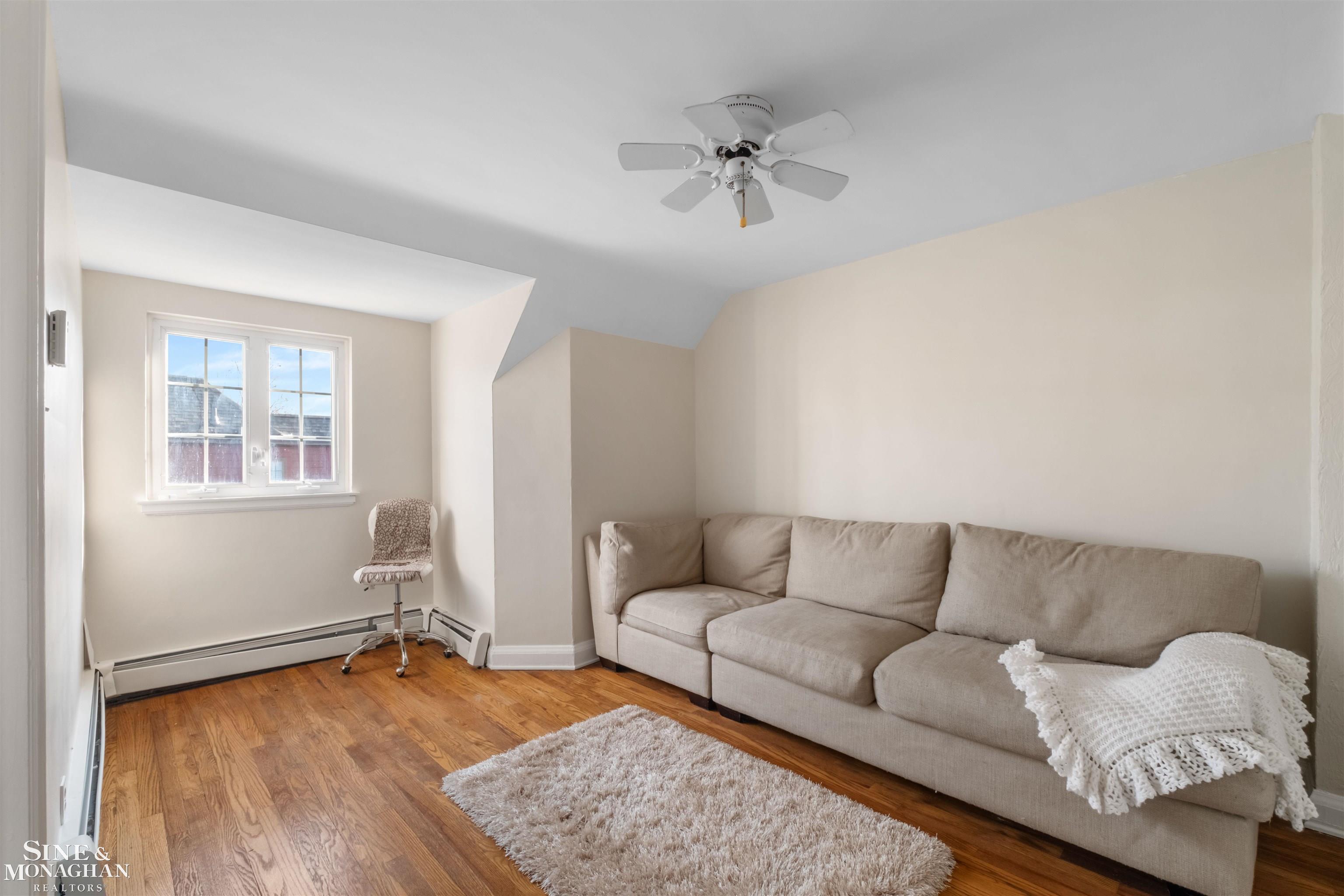 476 Saint Clair Avenue