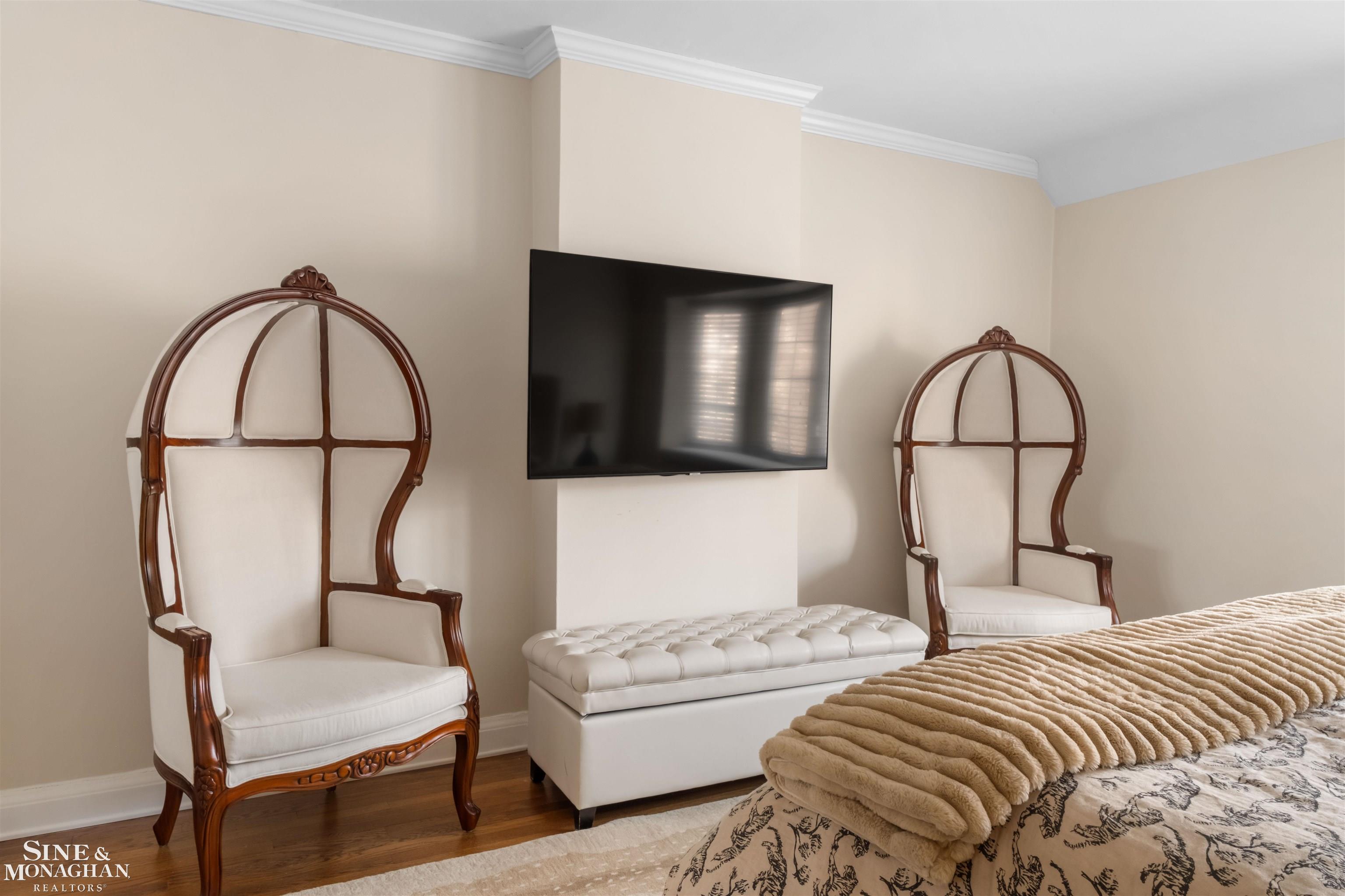 476 Saint Clair Avenue