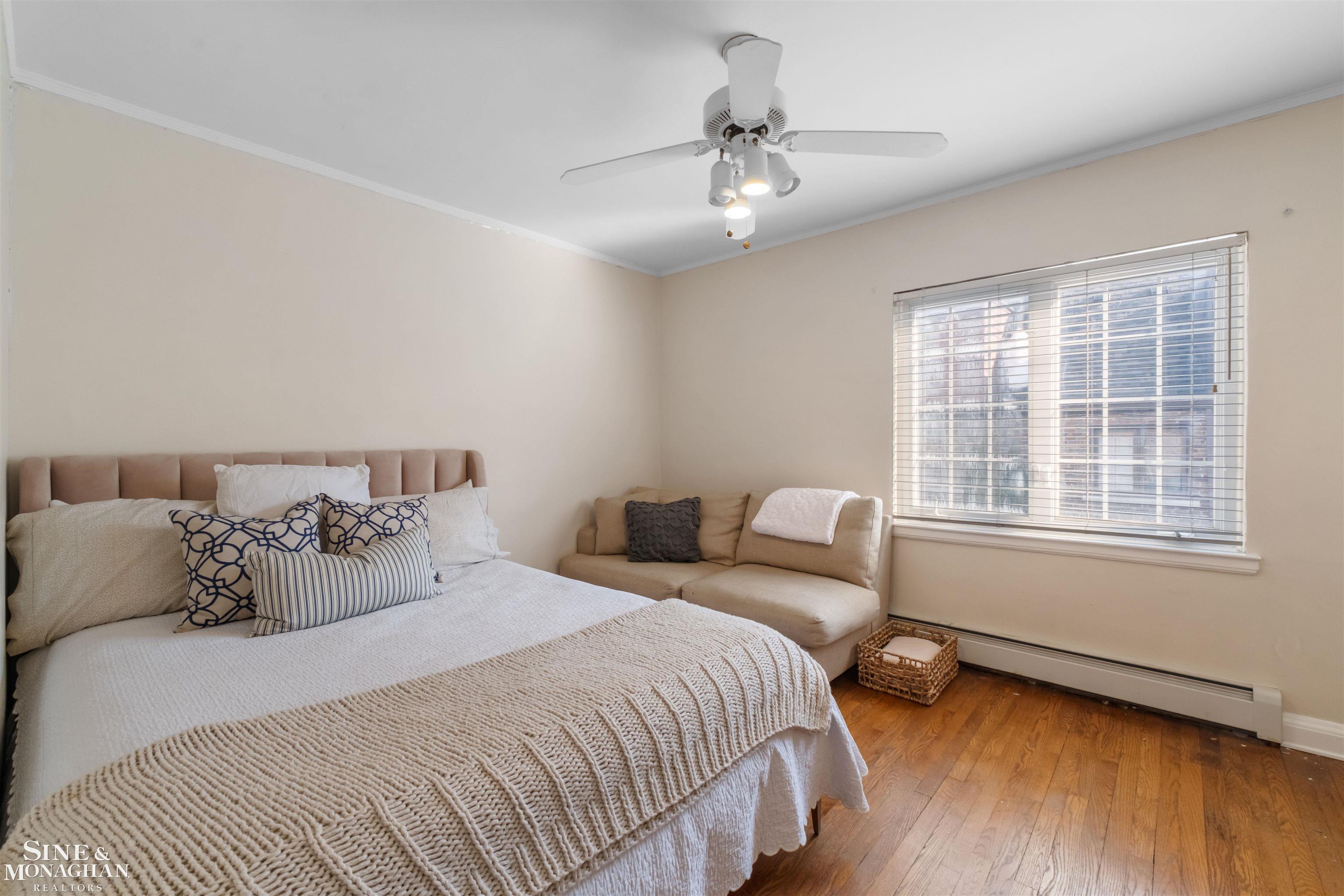 476 Saint Clair Avenue