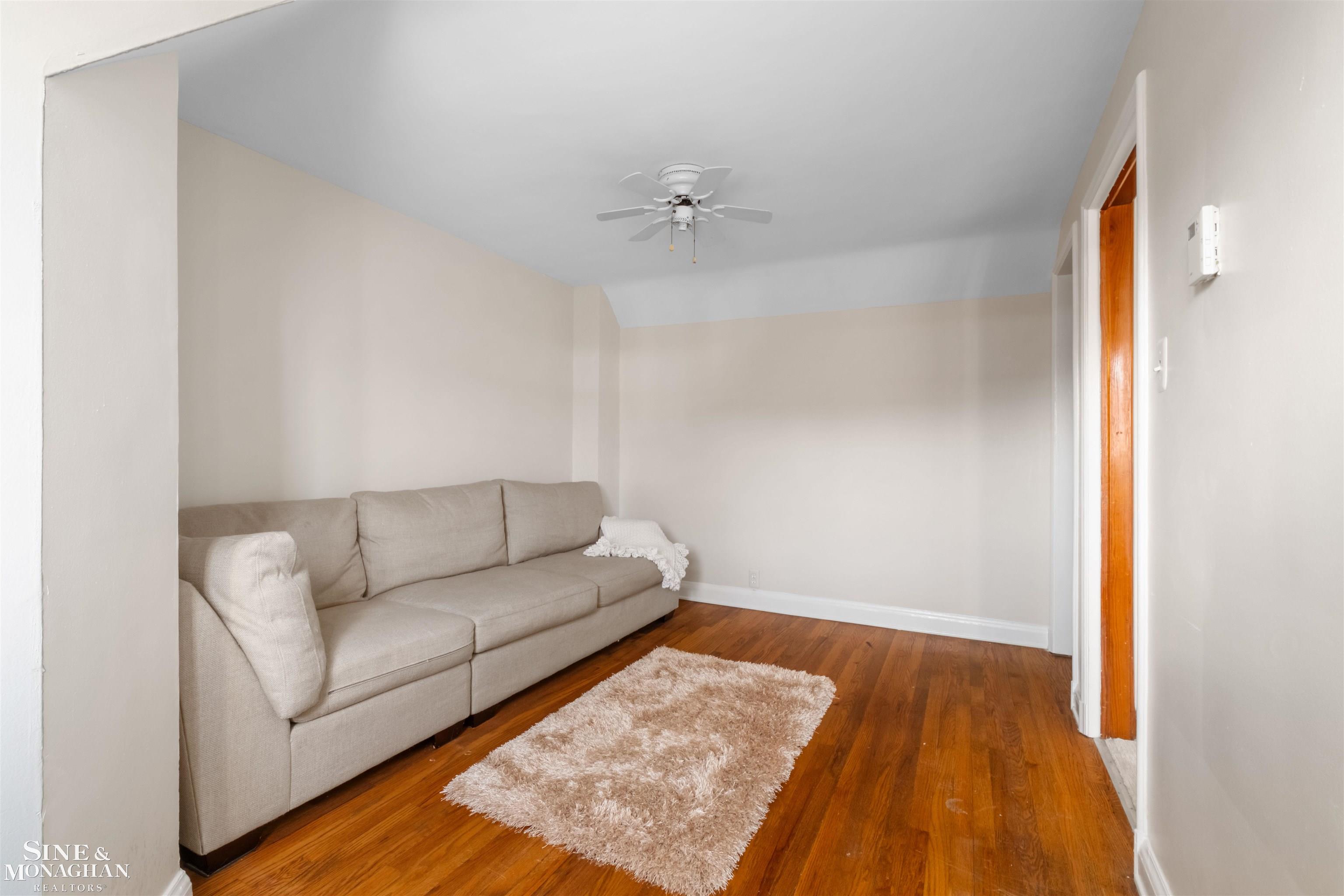 476 Saint Clair Avenue