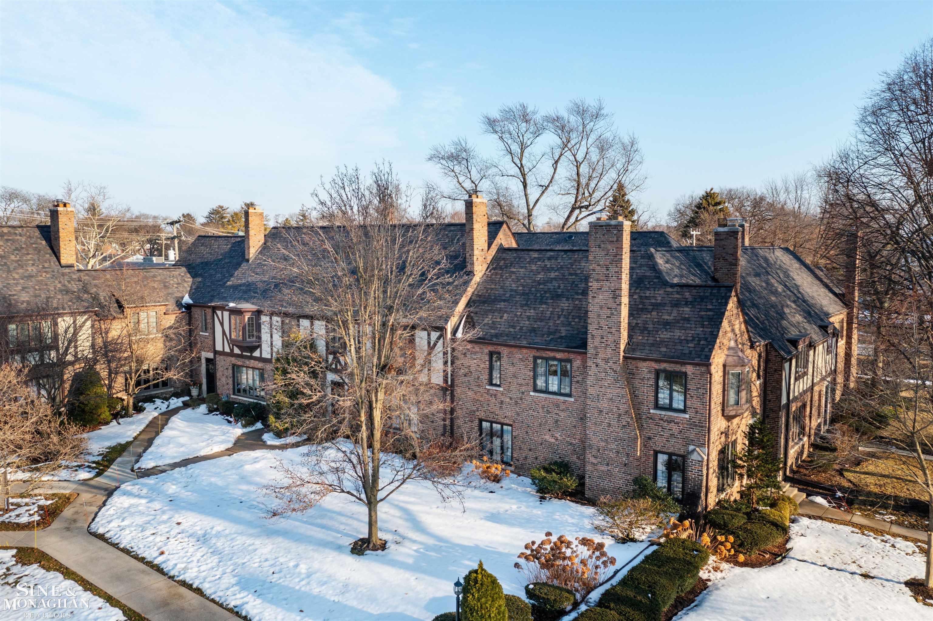 476 Saint Clair Avenue