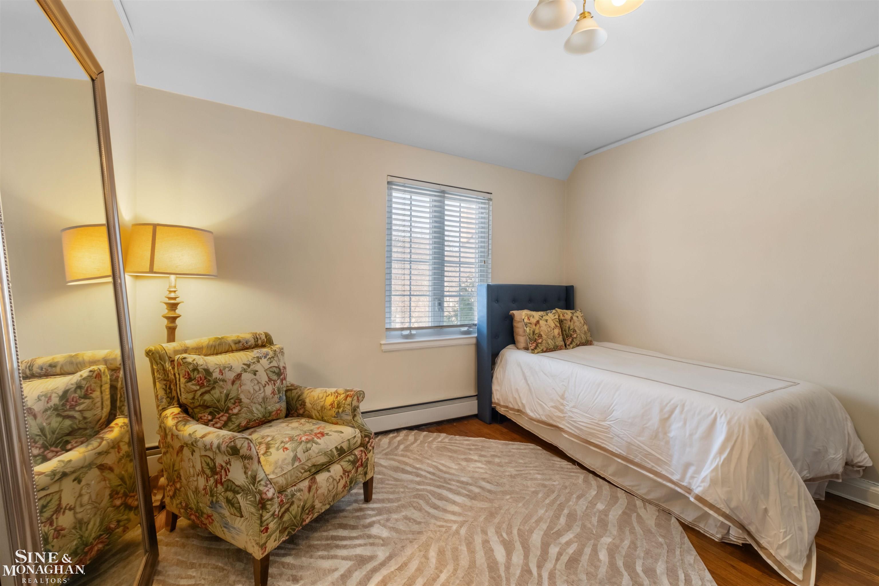 476 Saint Clair Avenue