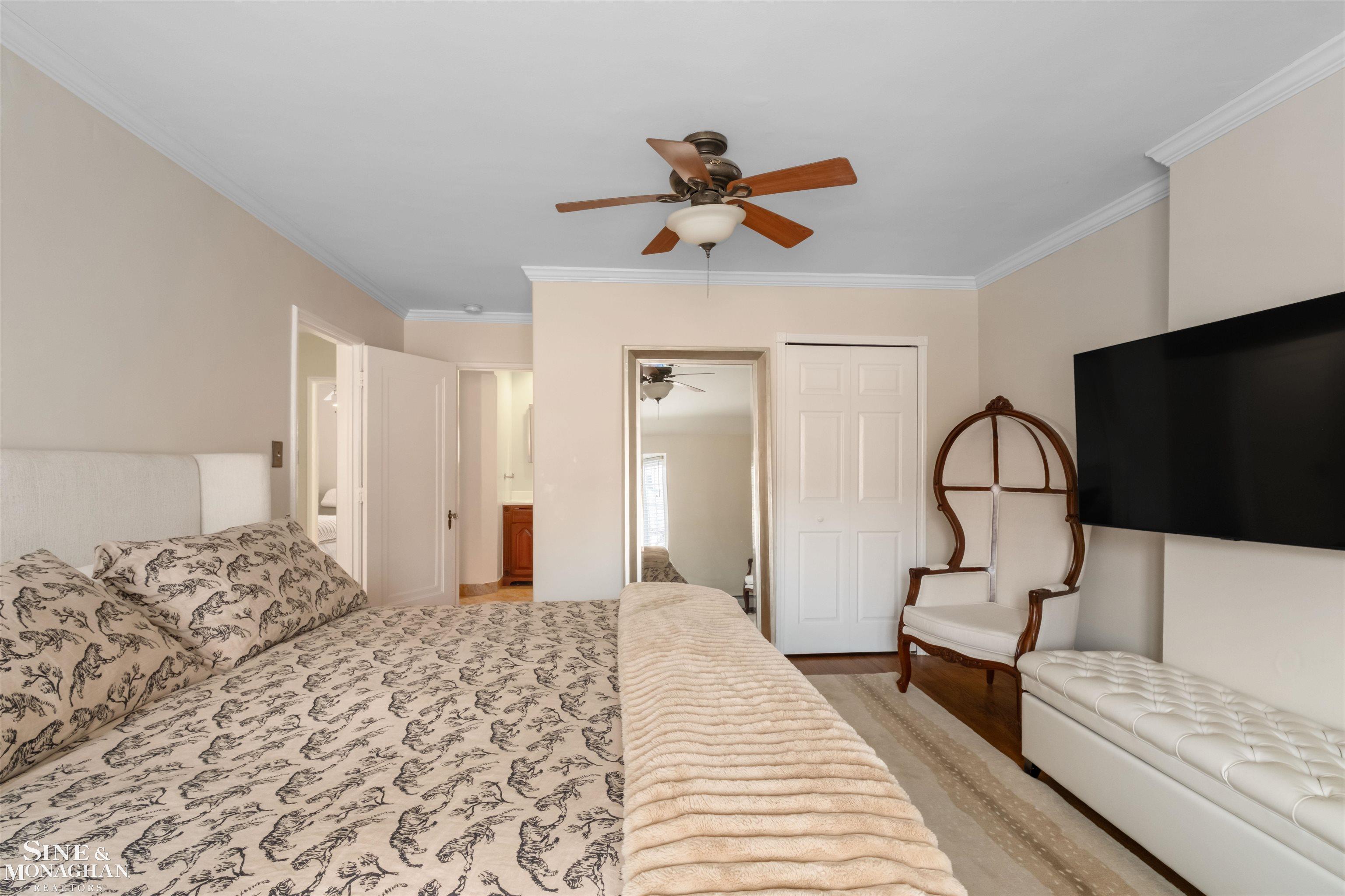 476 Saint Clair Avenue