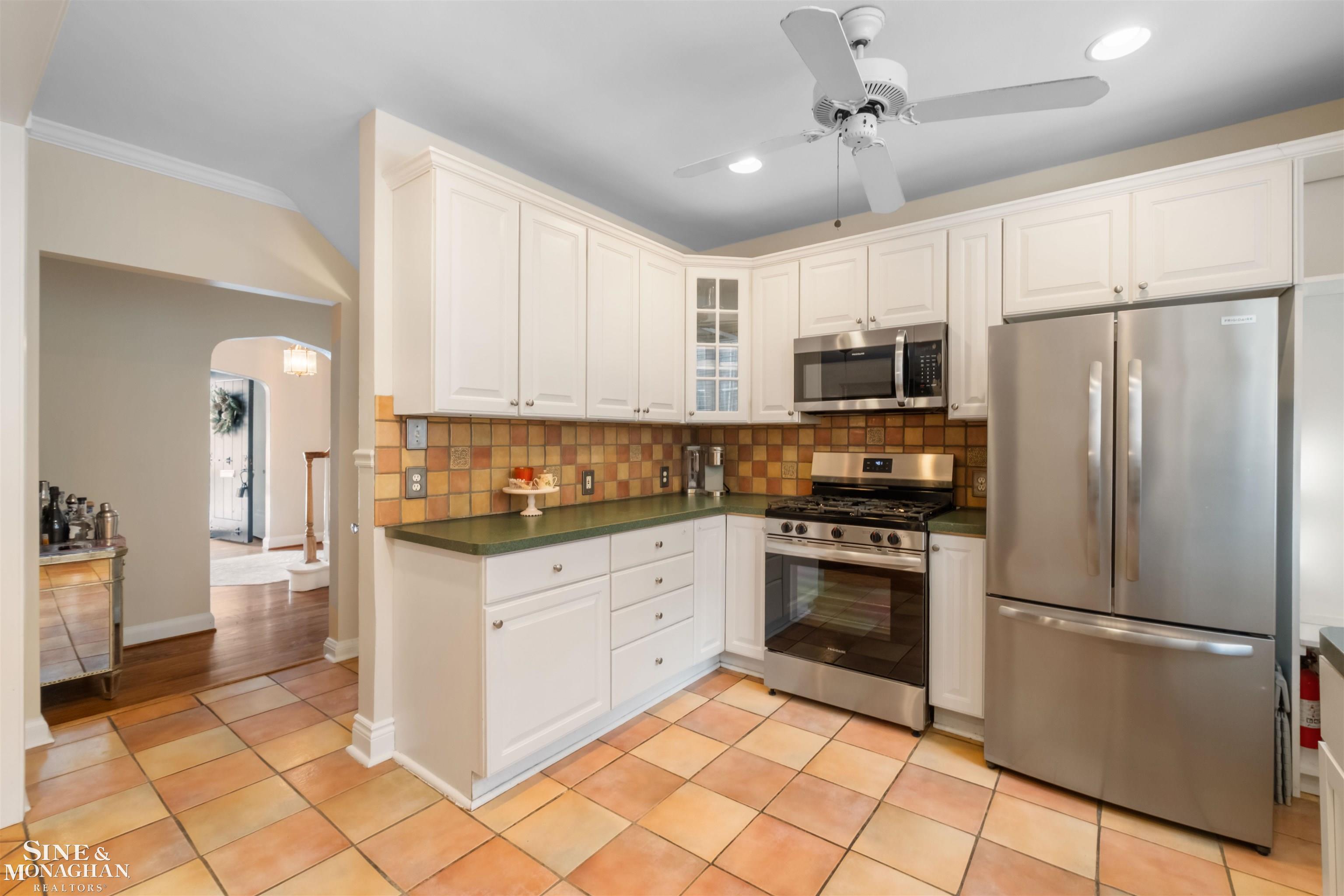 476 Saint Clair Avenue