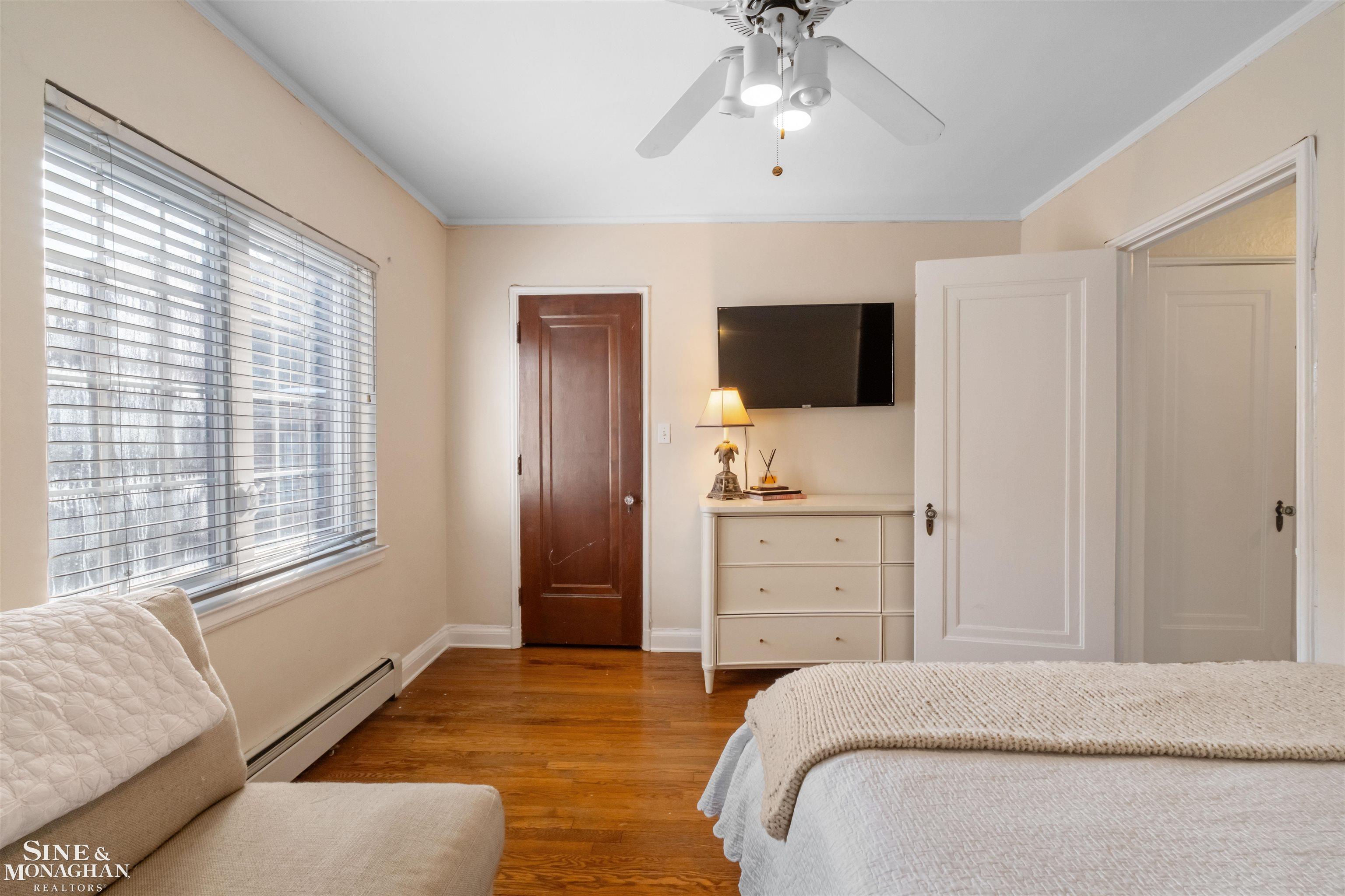 476 Saint Clair Avenue