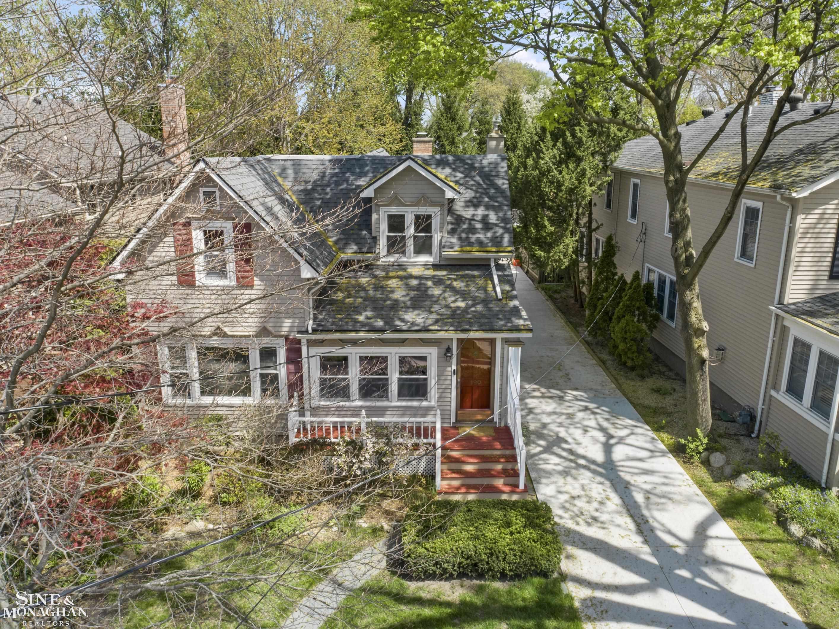 190 Lakeview Avenue