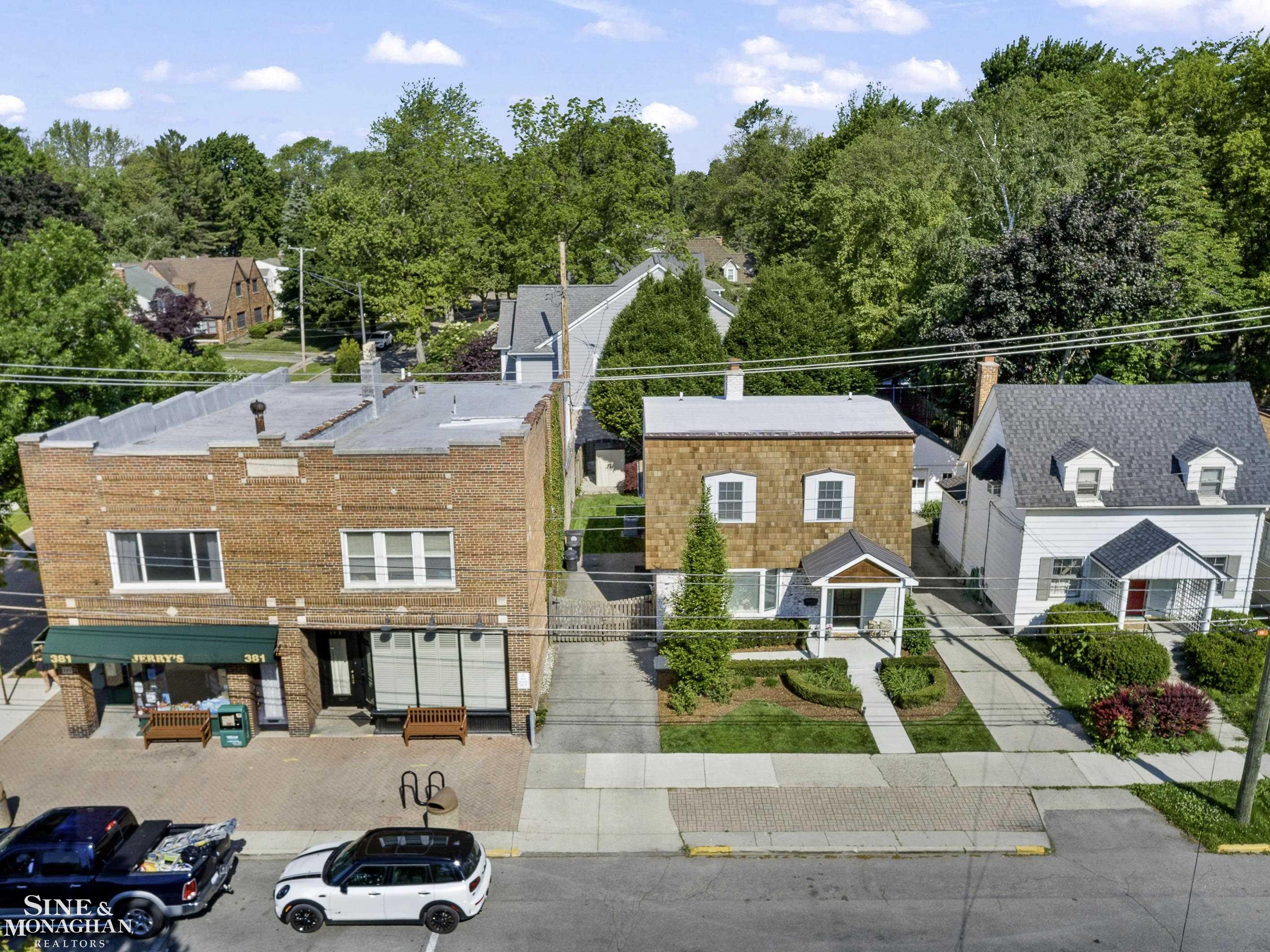 190 Lakeview Avenue