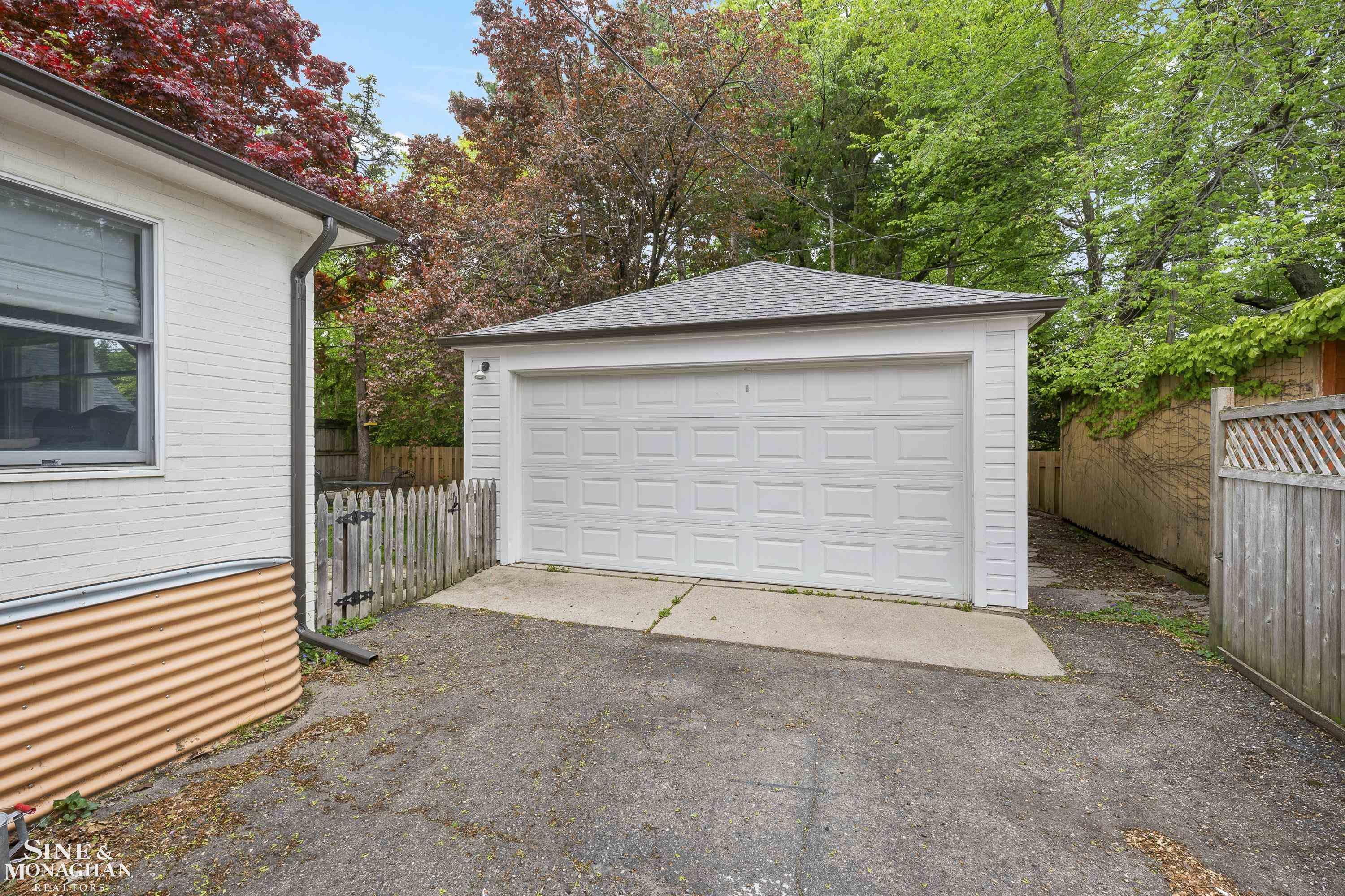 106 Meadow Lane