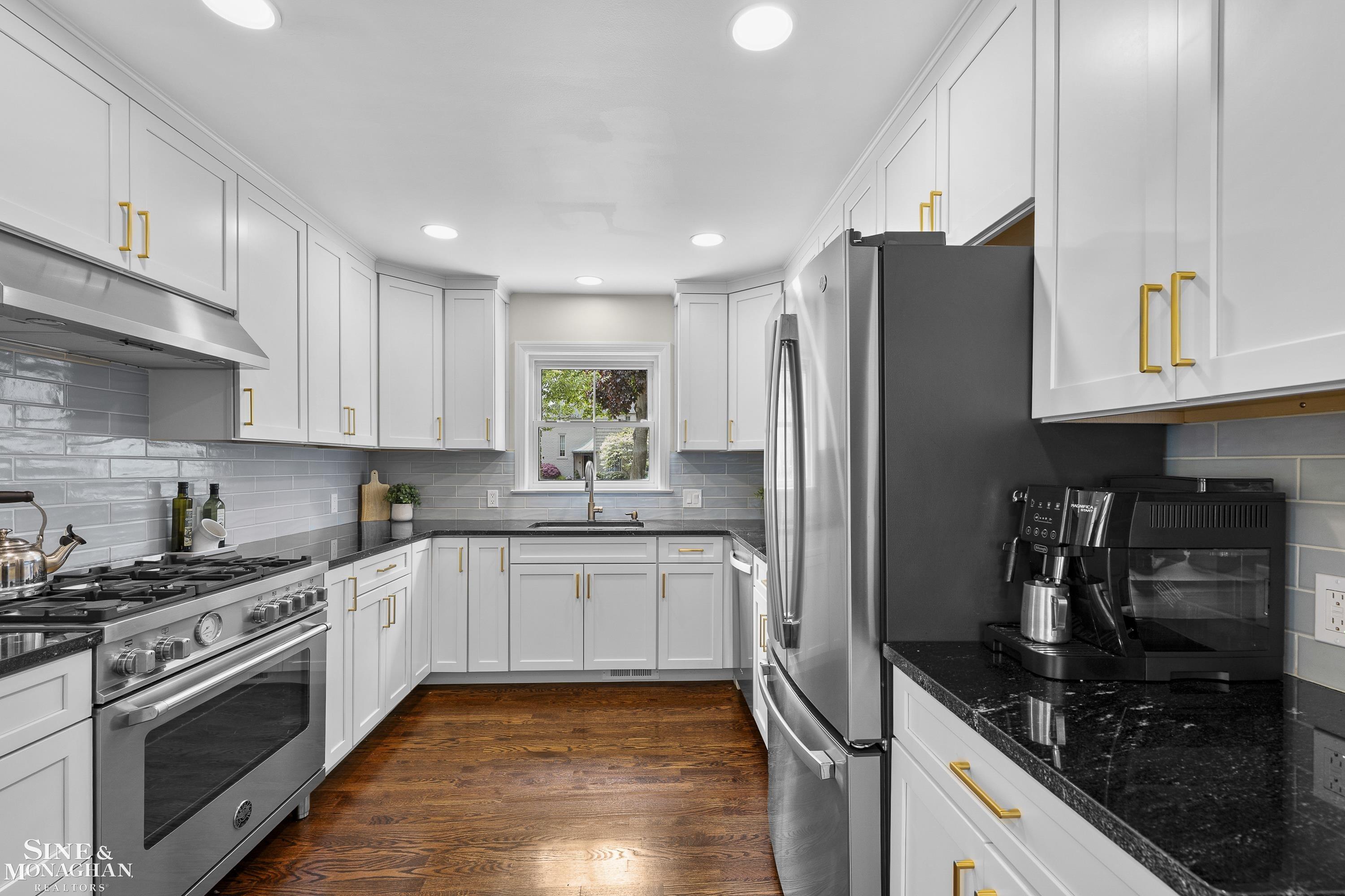 106 Meadow Lane
