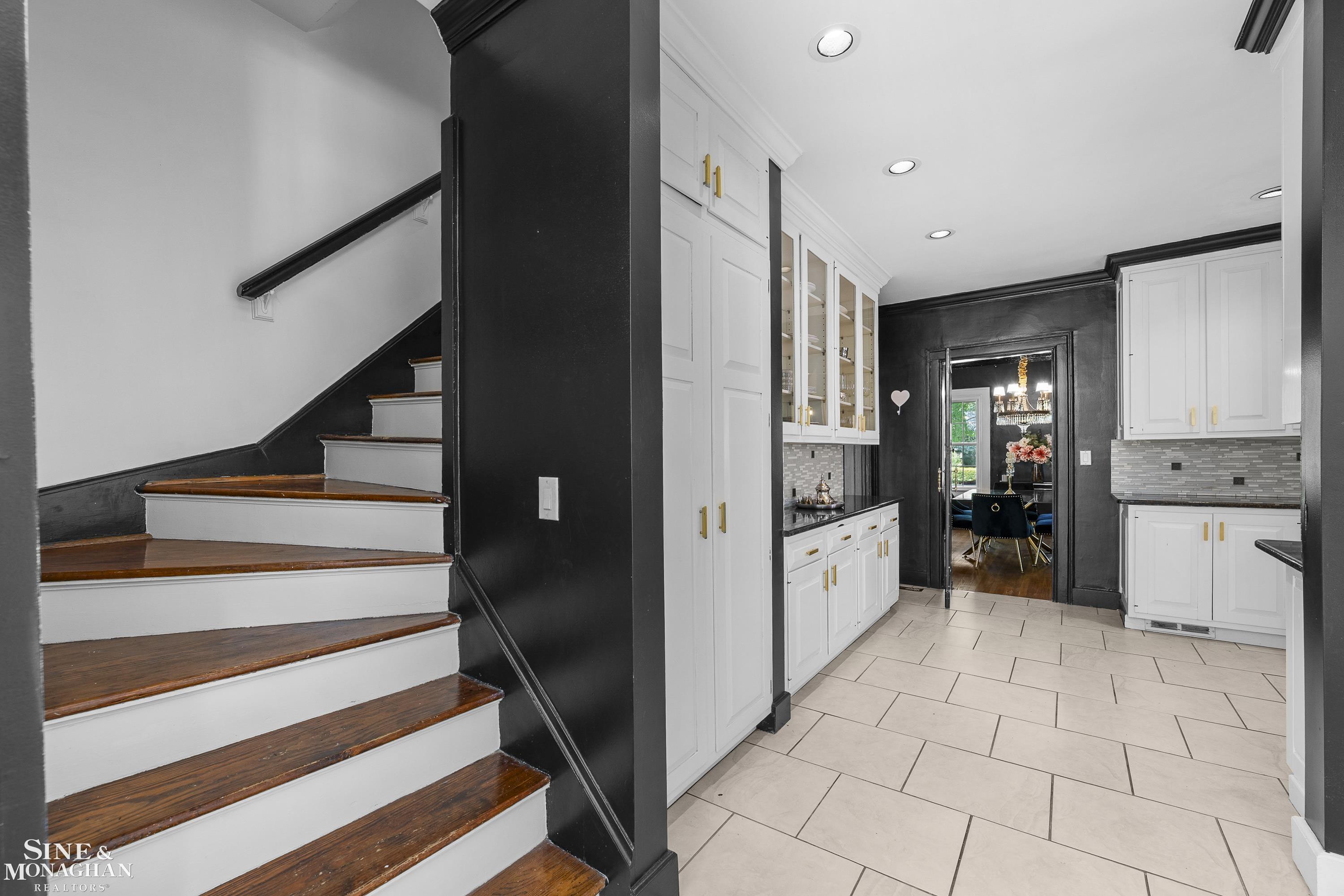512 Washington Road
