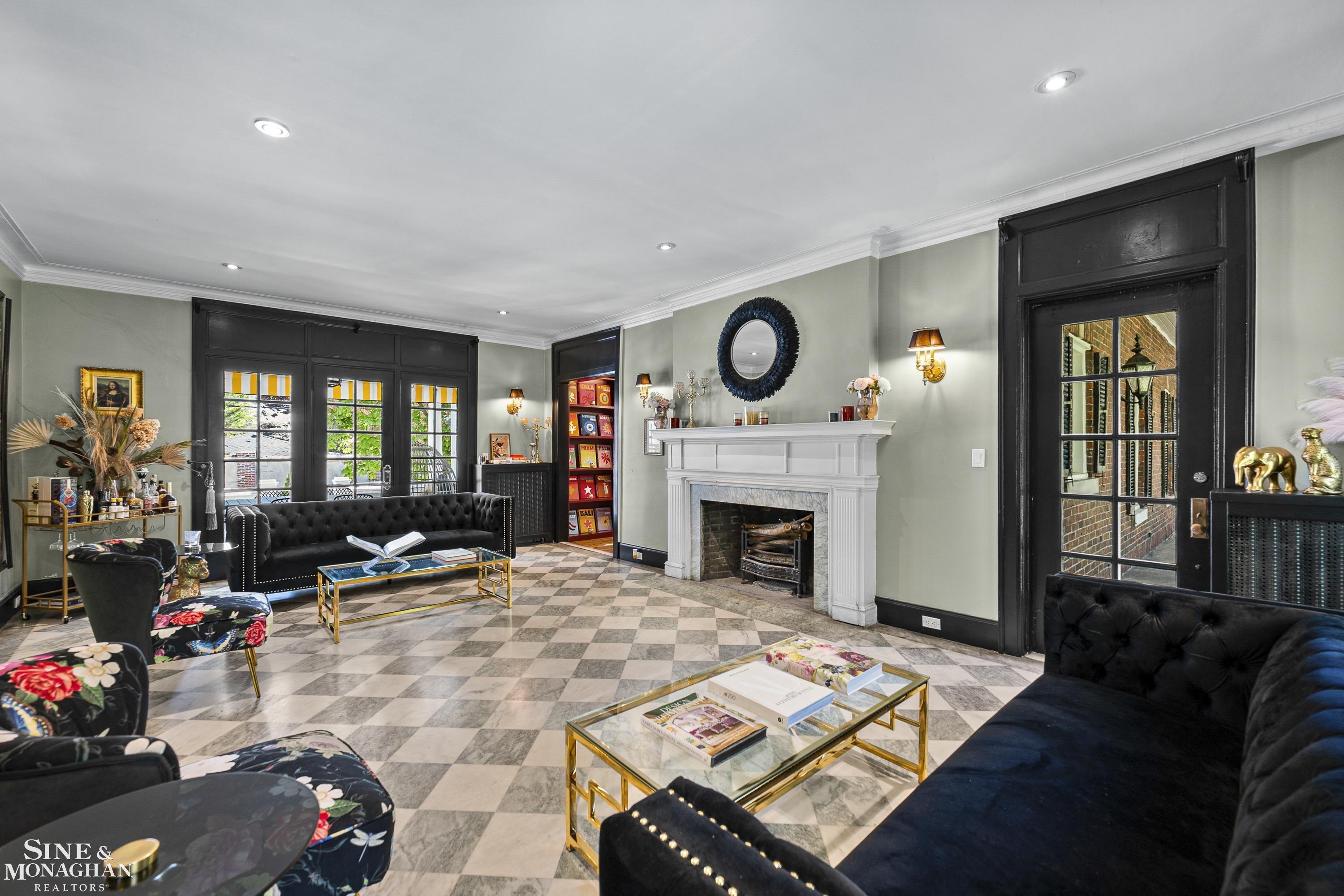 512 Washington Road