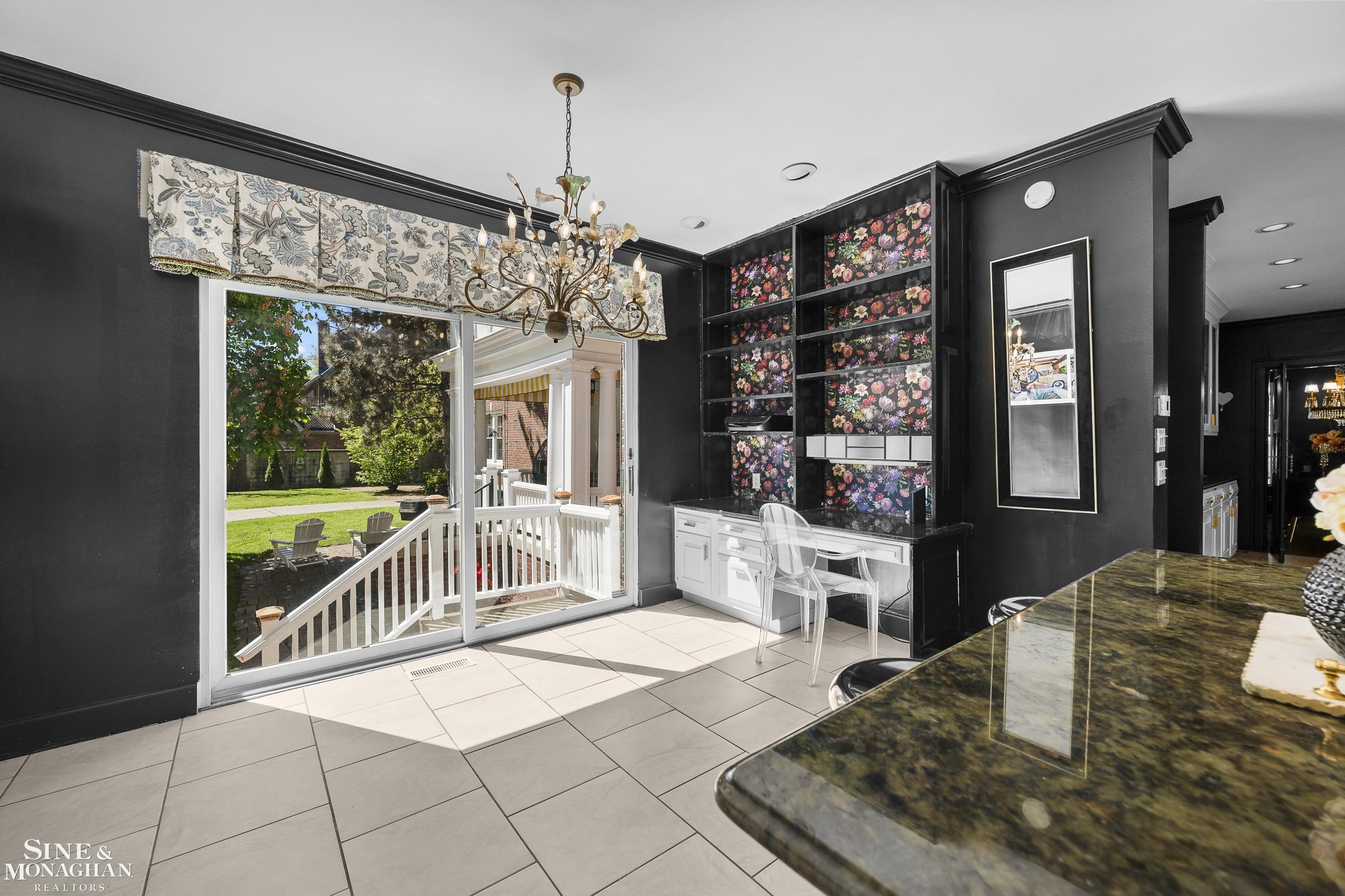 512 Washington Road