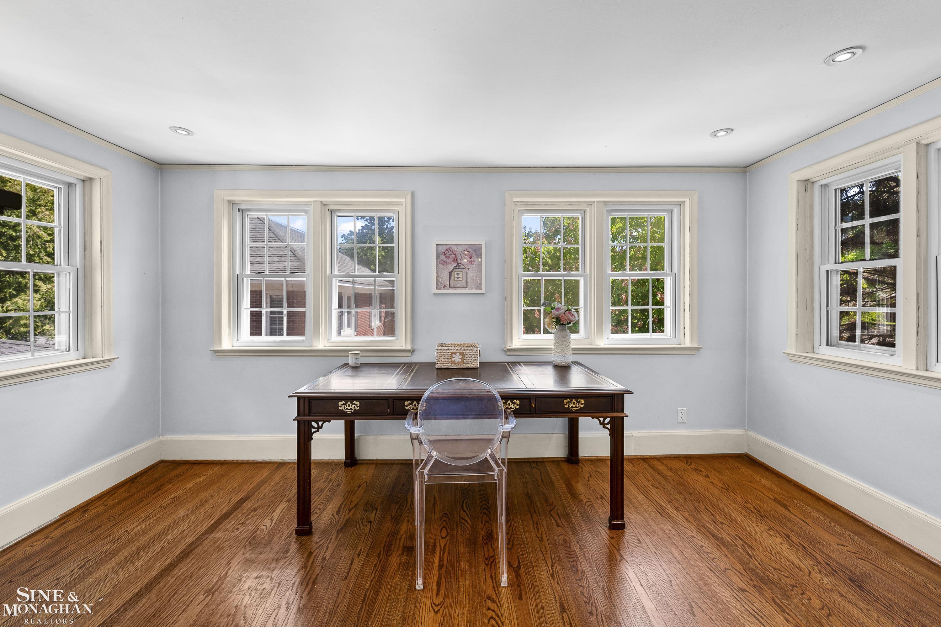 512 Washington Road