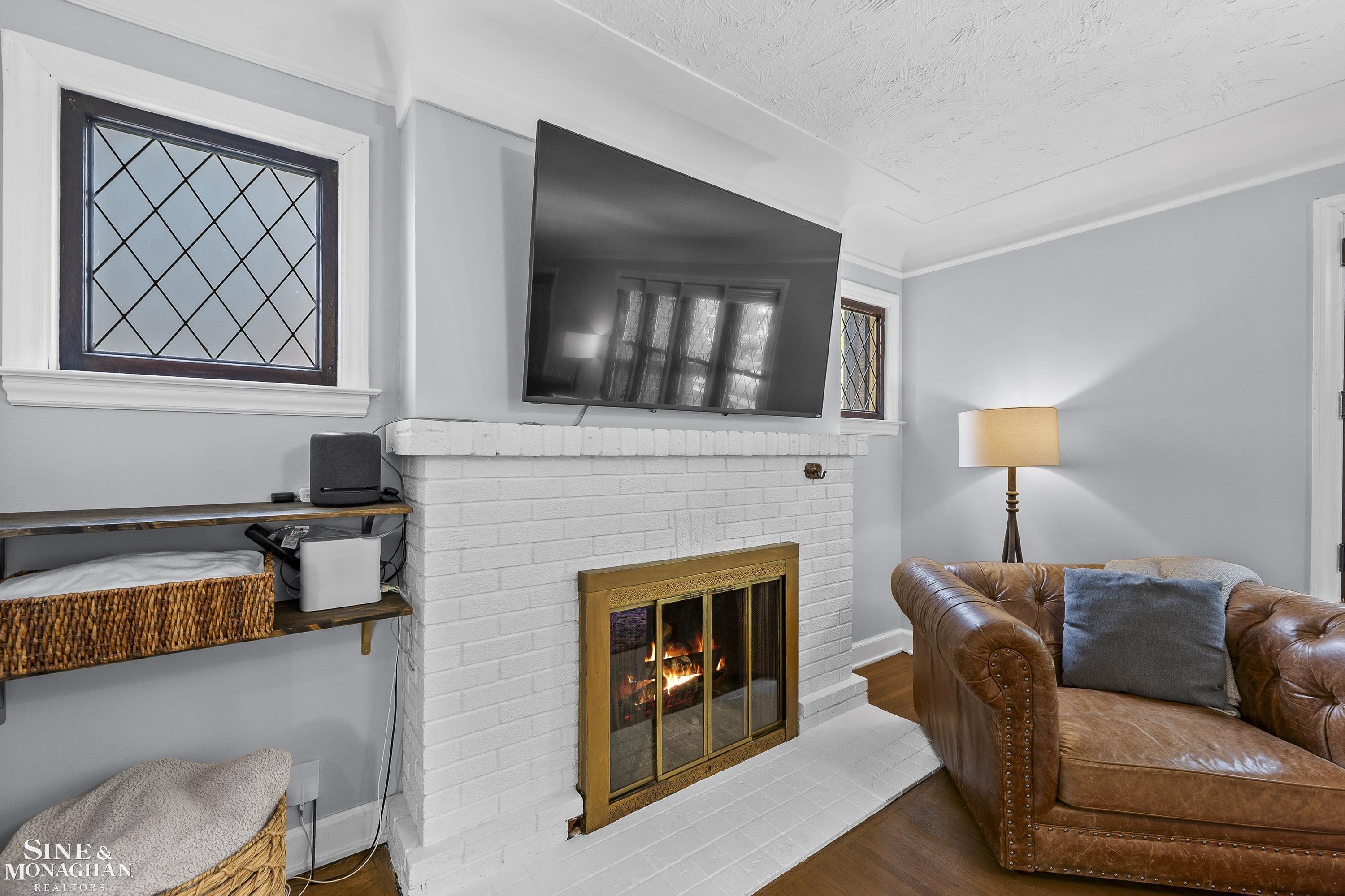 1231 Grayton Street