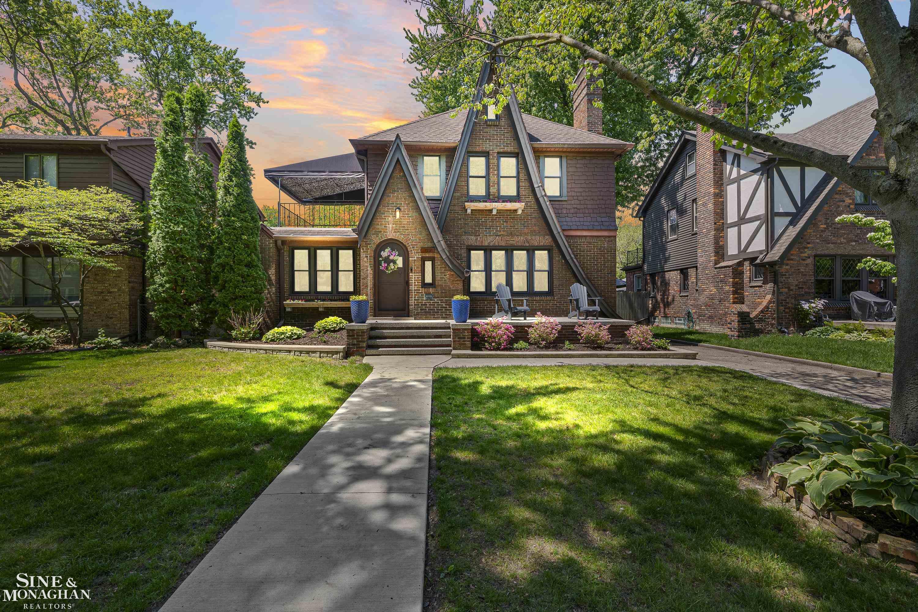 1231 Grayton Street