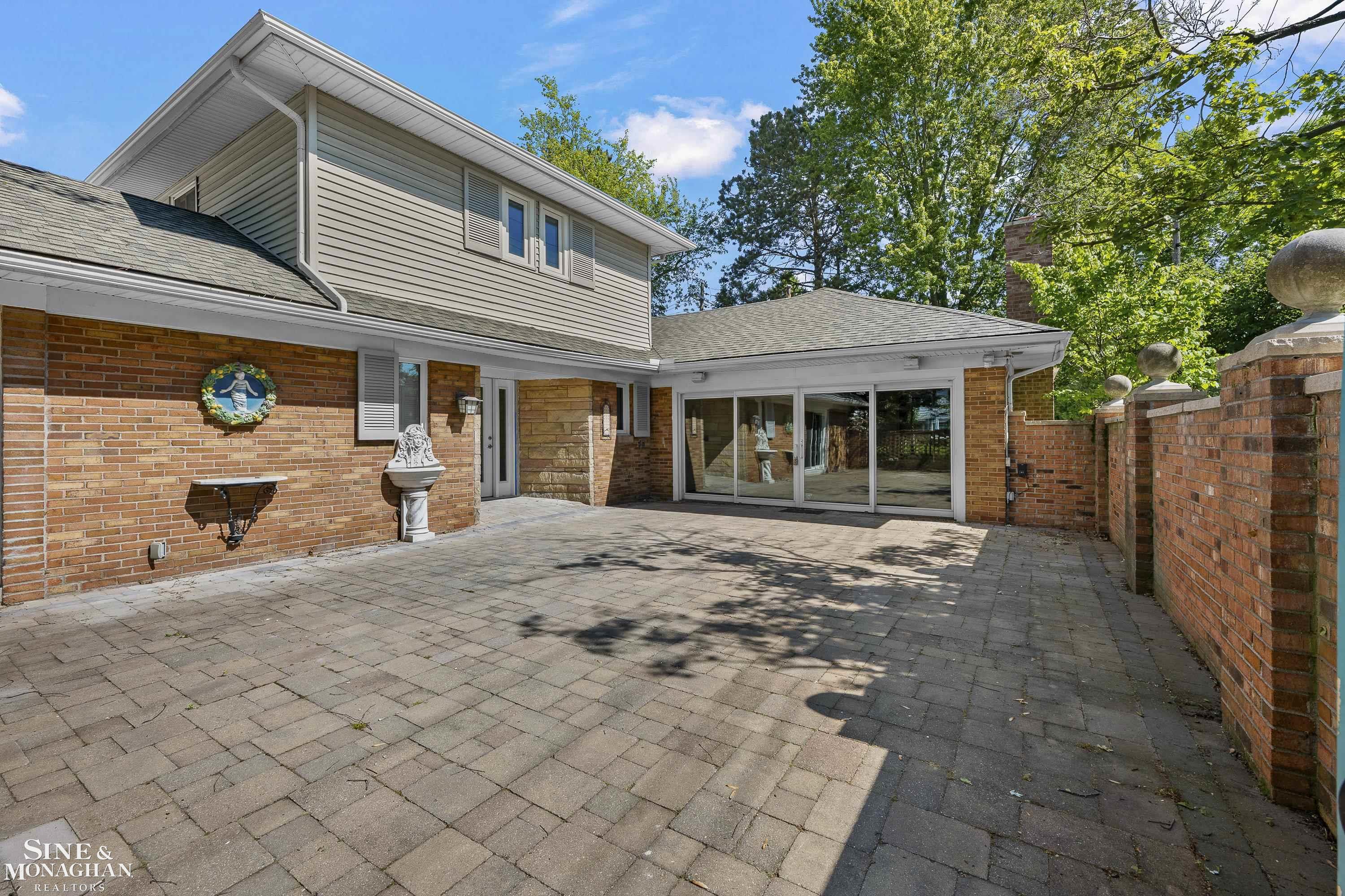 319 Kercheval Avenue