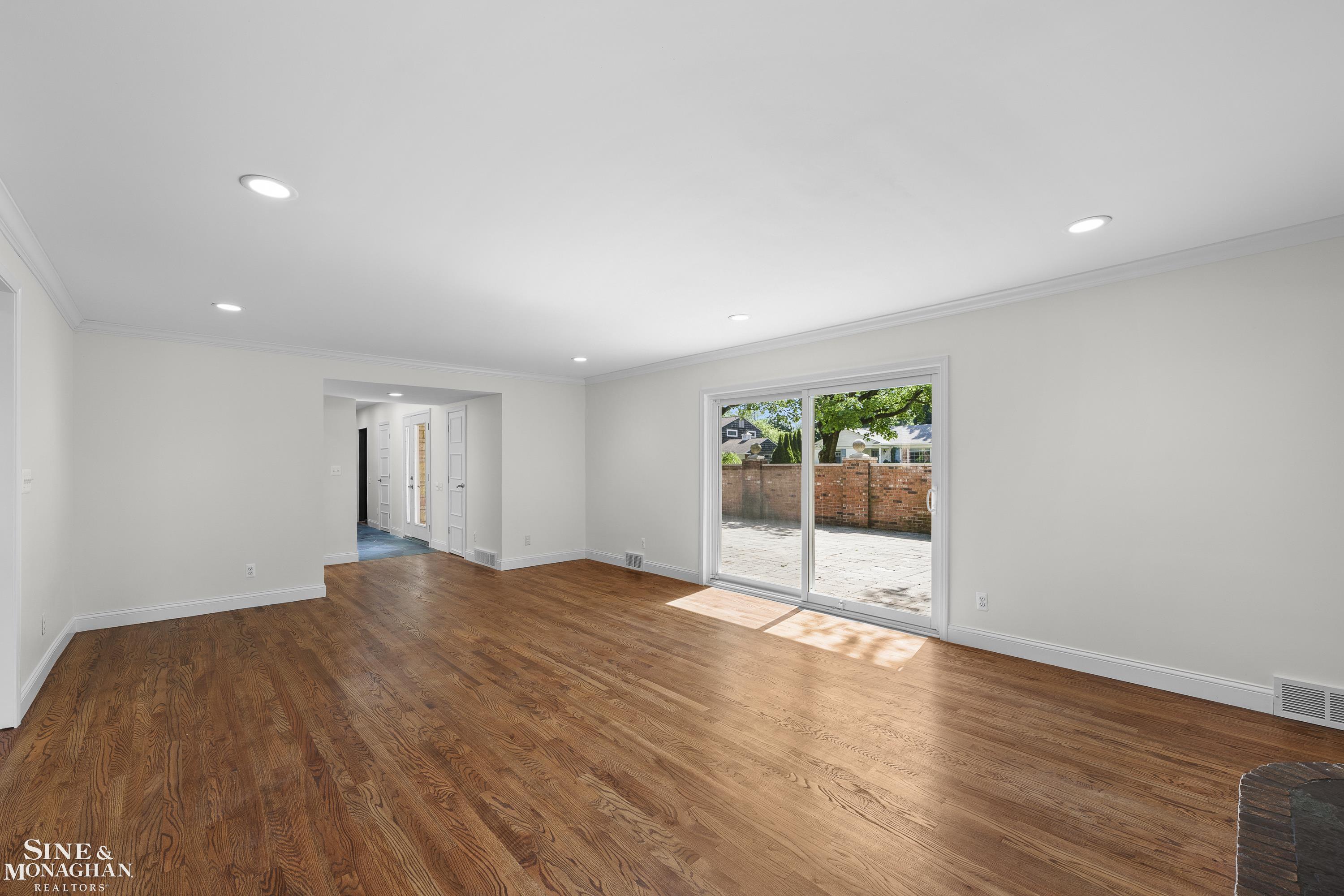 319 Kercheval Avenue