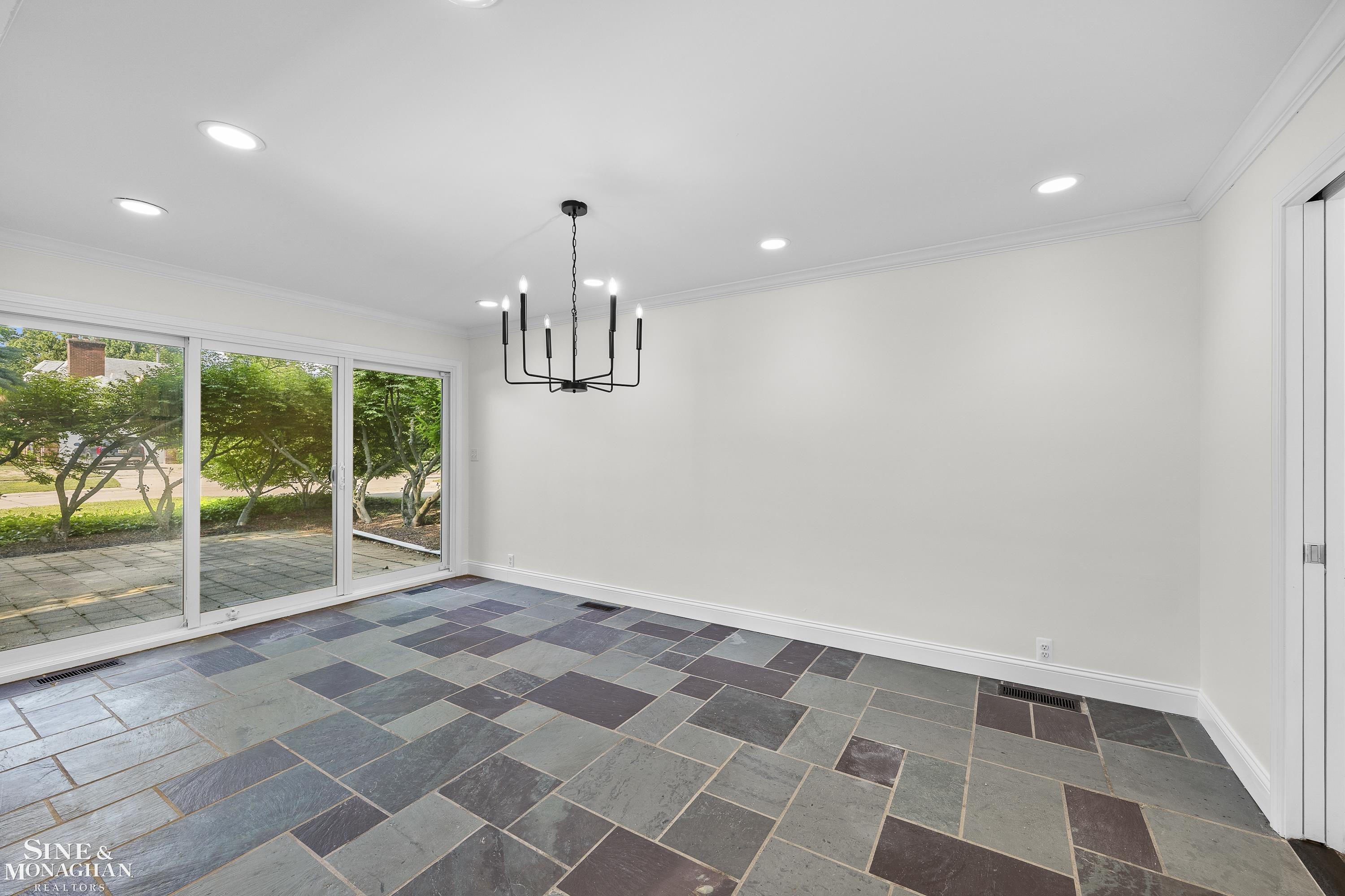 319 Kercheval Avenue