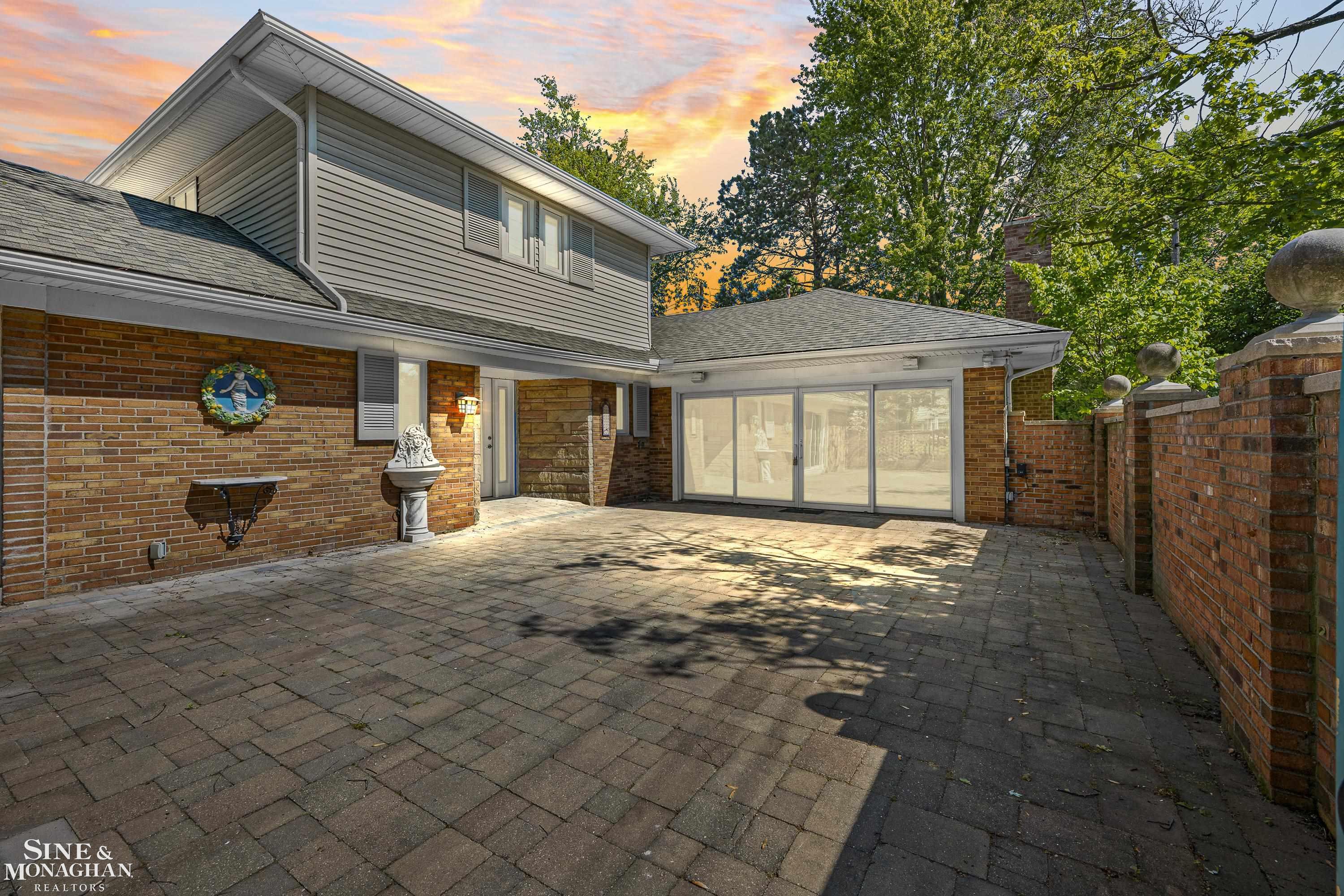 319 Kercheval Avenue