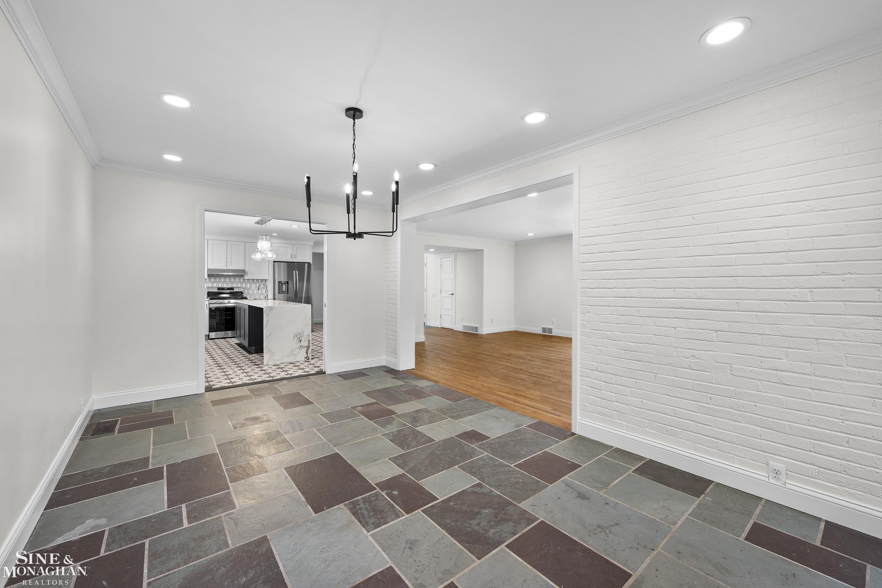 319 Kercheval Avenue