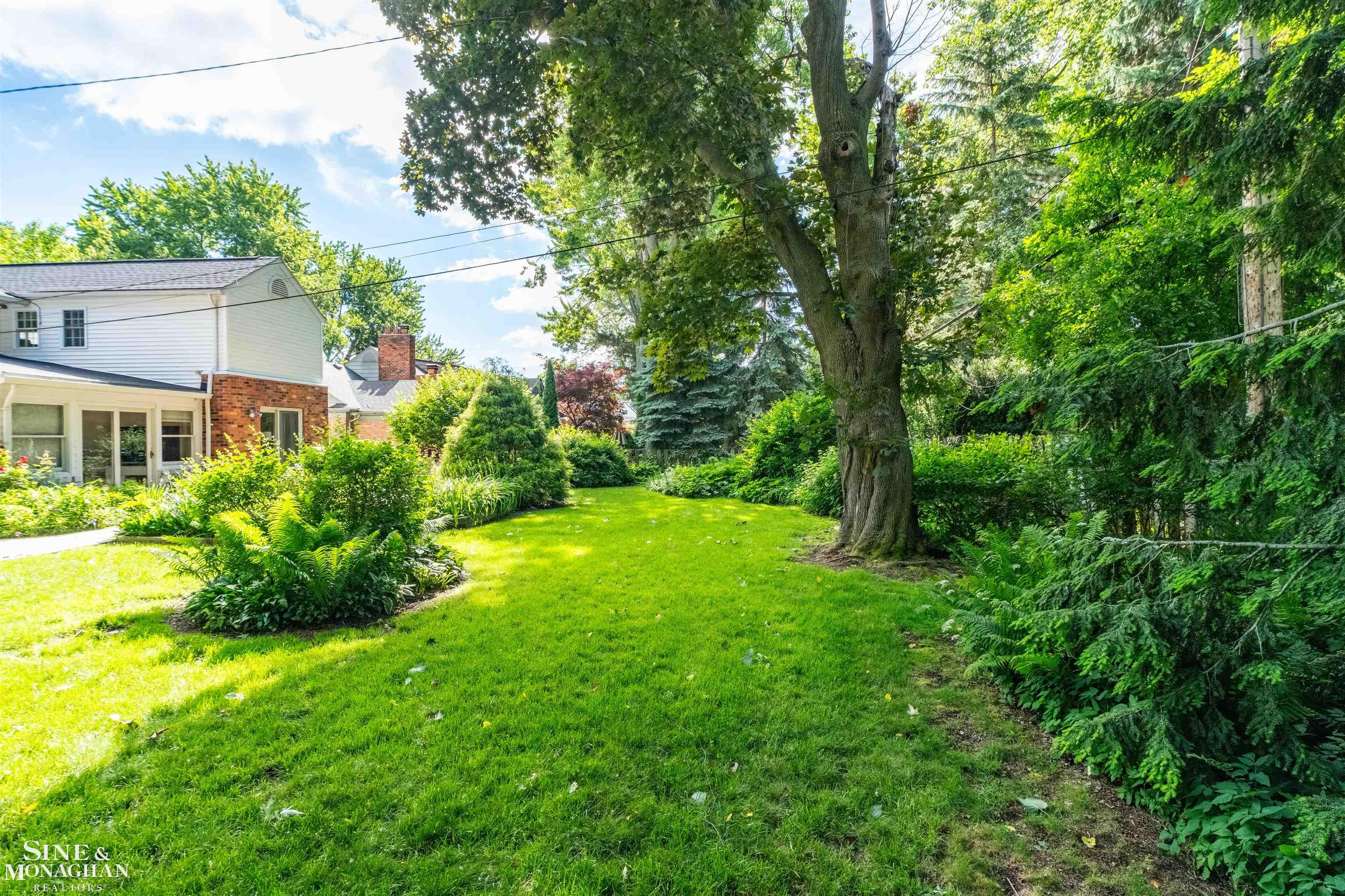 83 Hawthorne Road