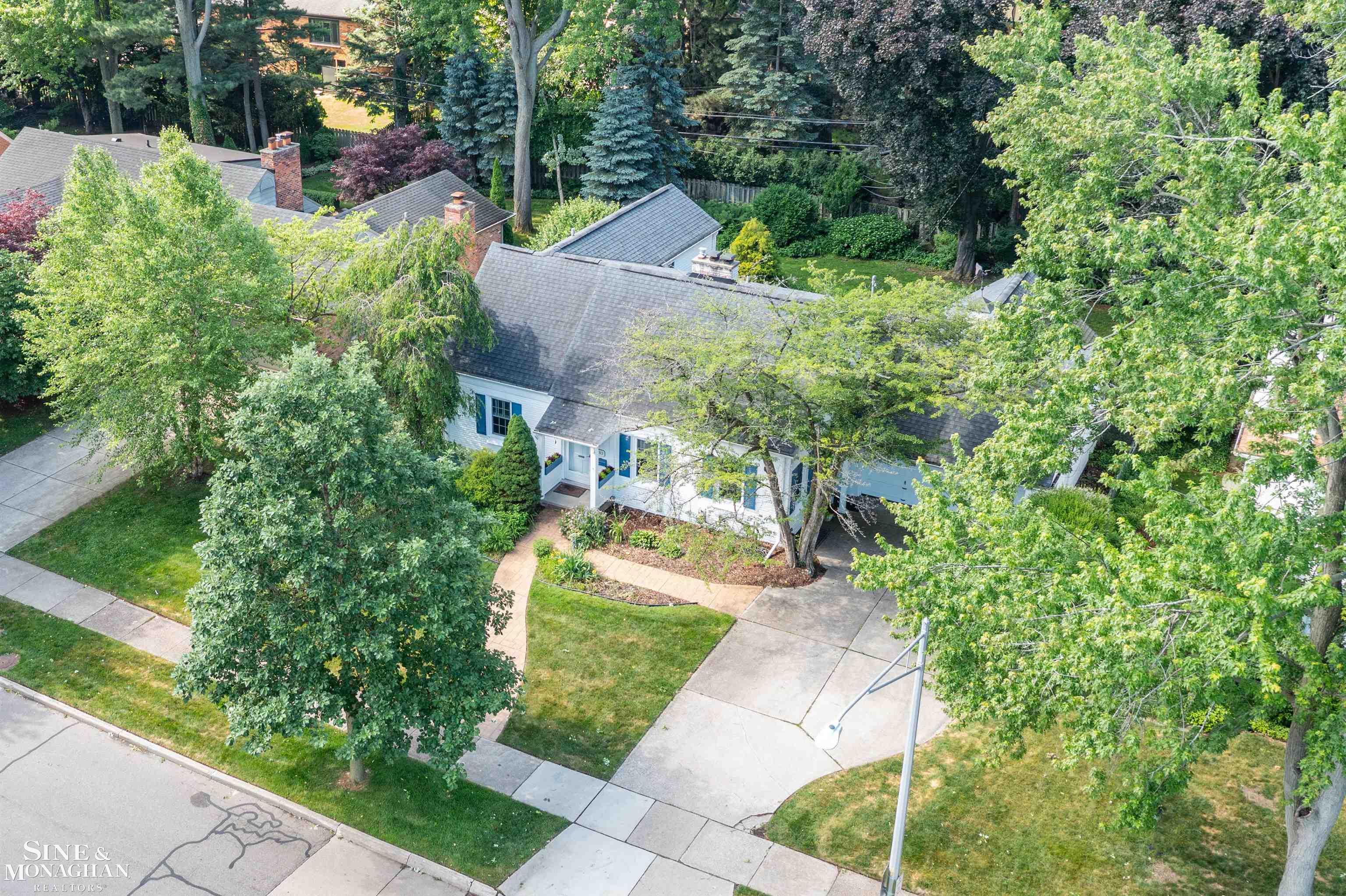 83 Hawthorne Road