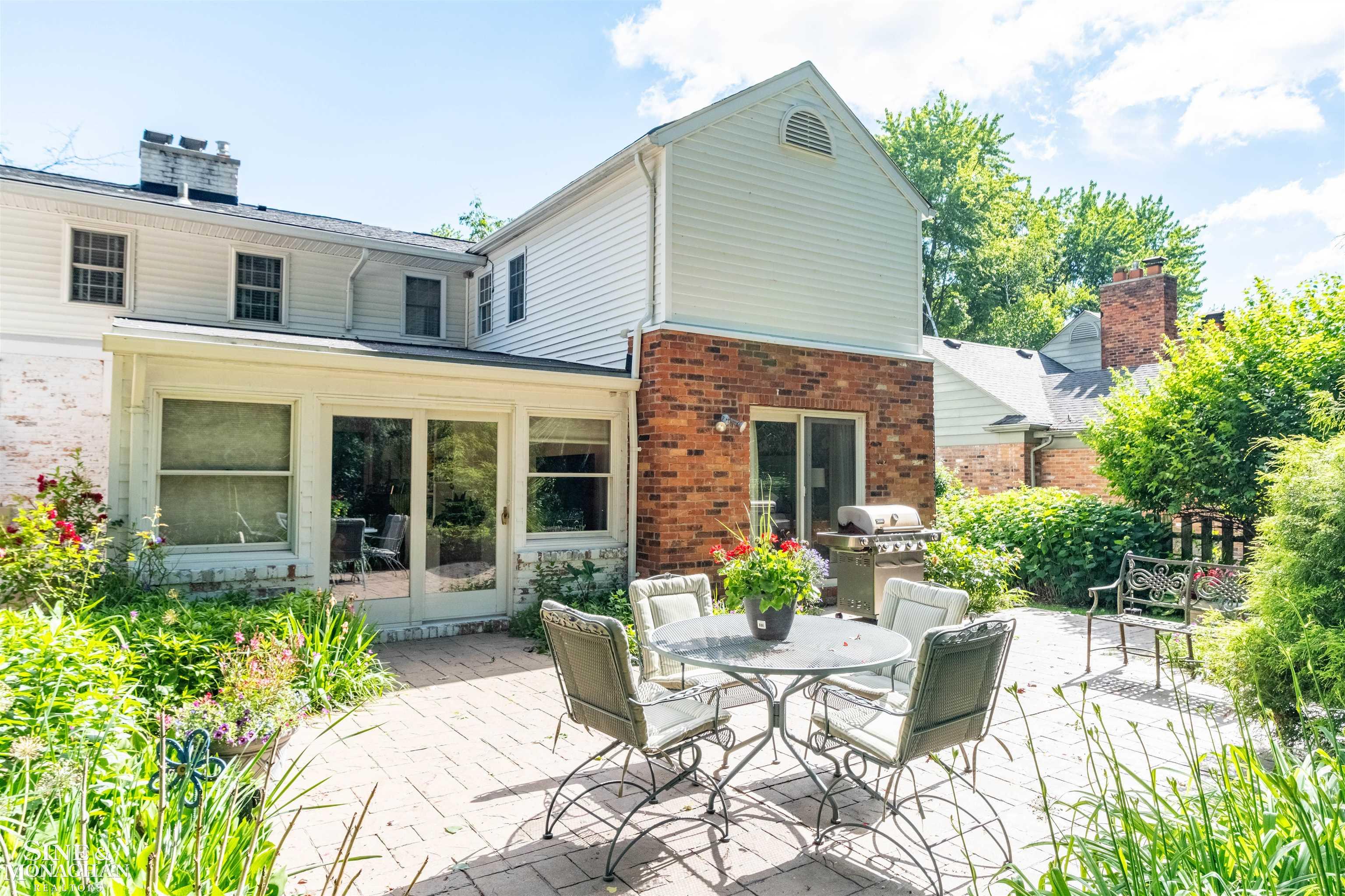 83 Hawthorne Road