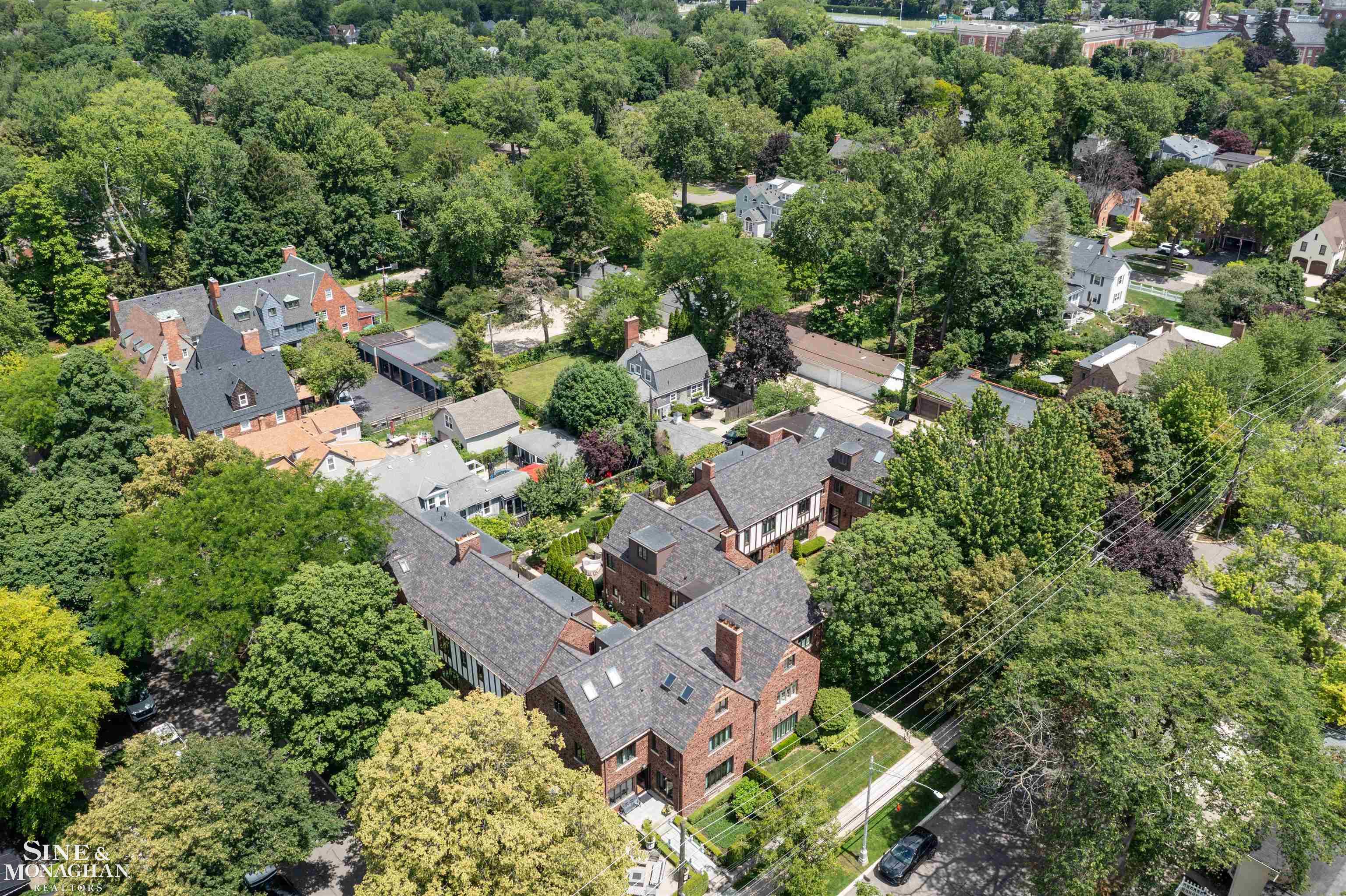 398 Rivard Boulevard