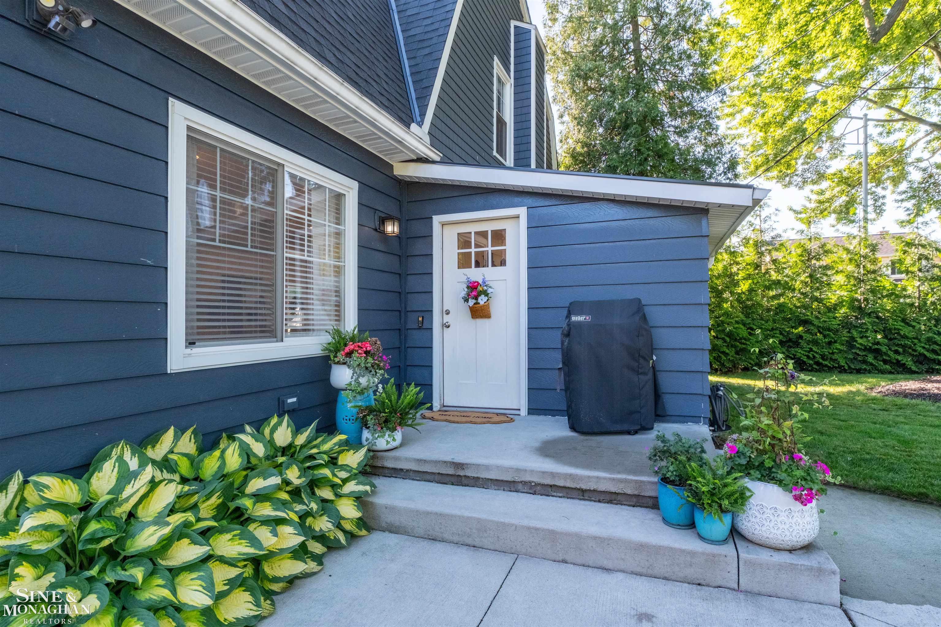 835 Cook Road